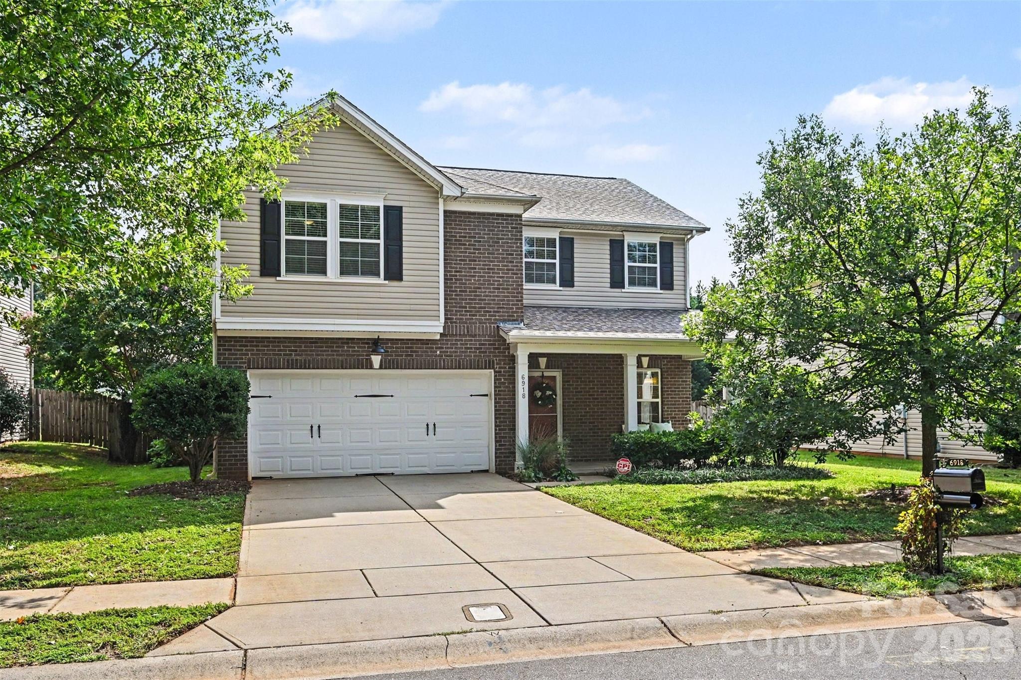 6918 Barefoot Forest Drive — Charlotte