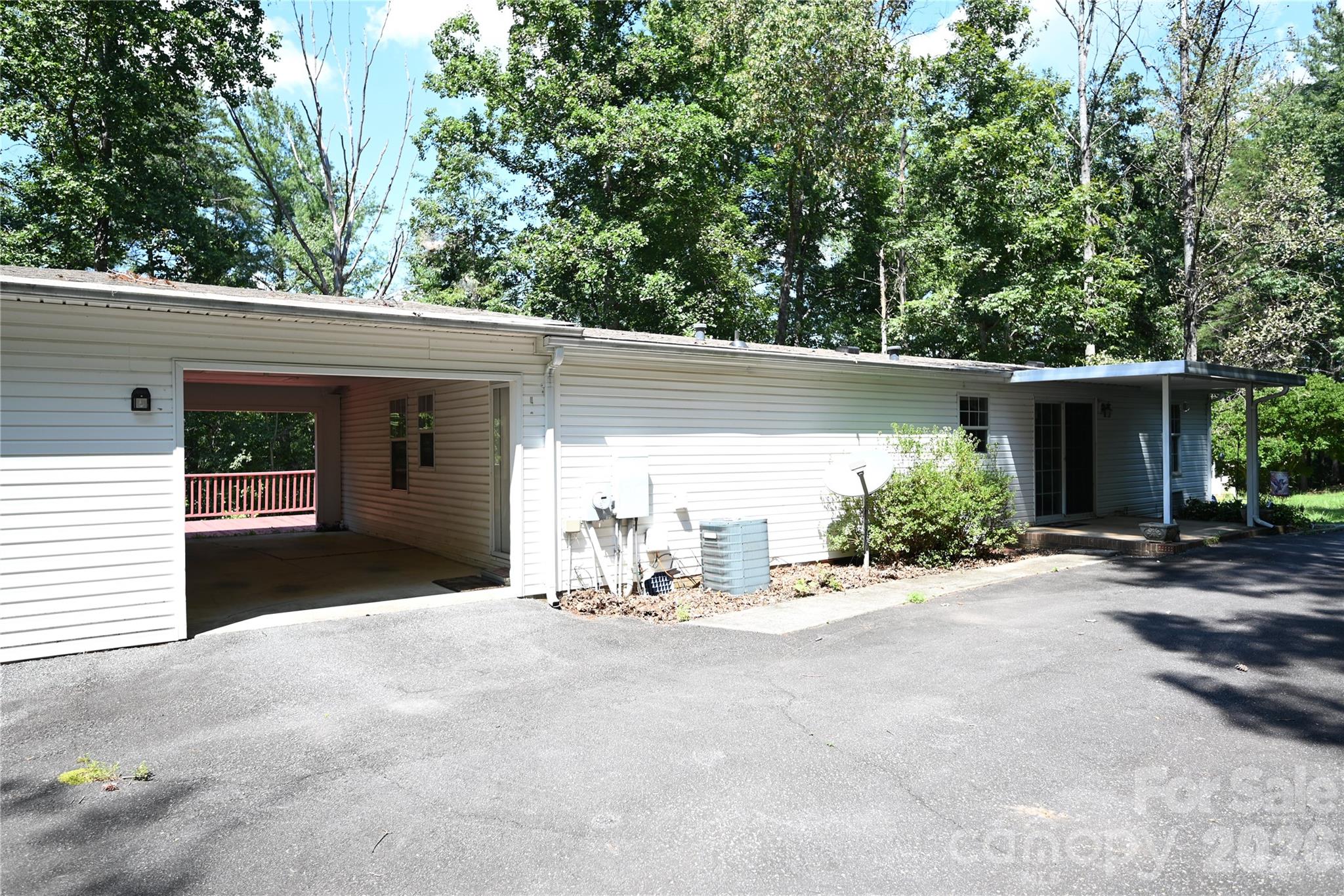 3435 Nelson Lane — Morganton