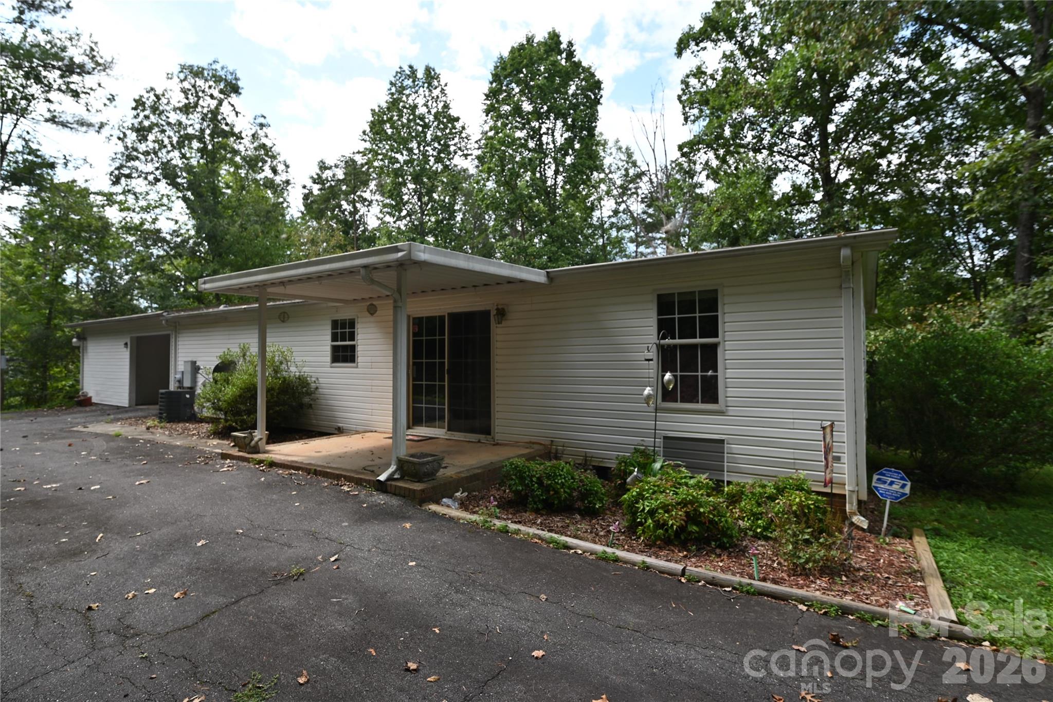 3435 Nelson Lane — Morganton
