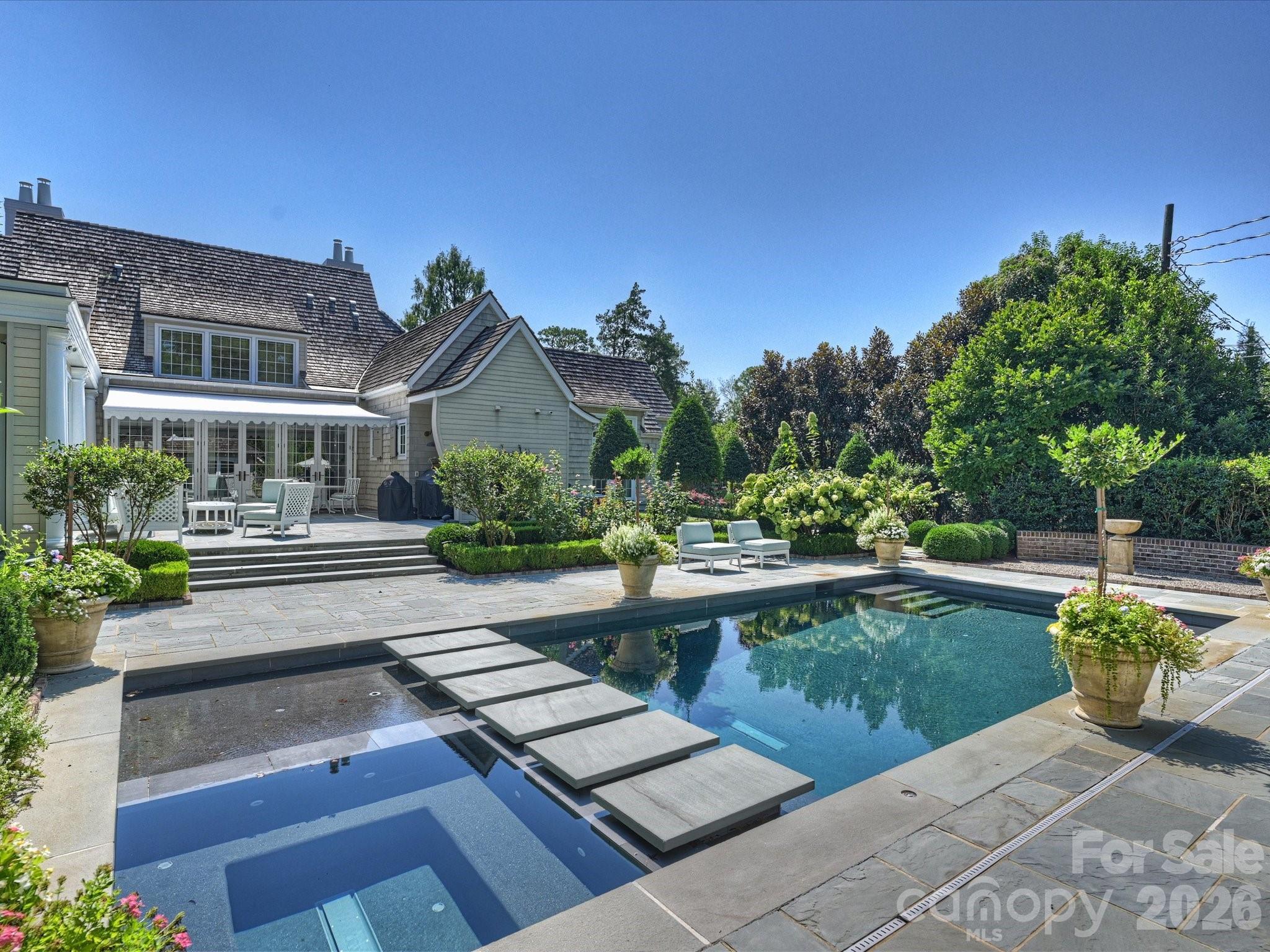 2414 Forest Drive — Charlotte