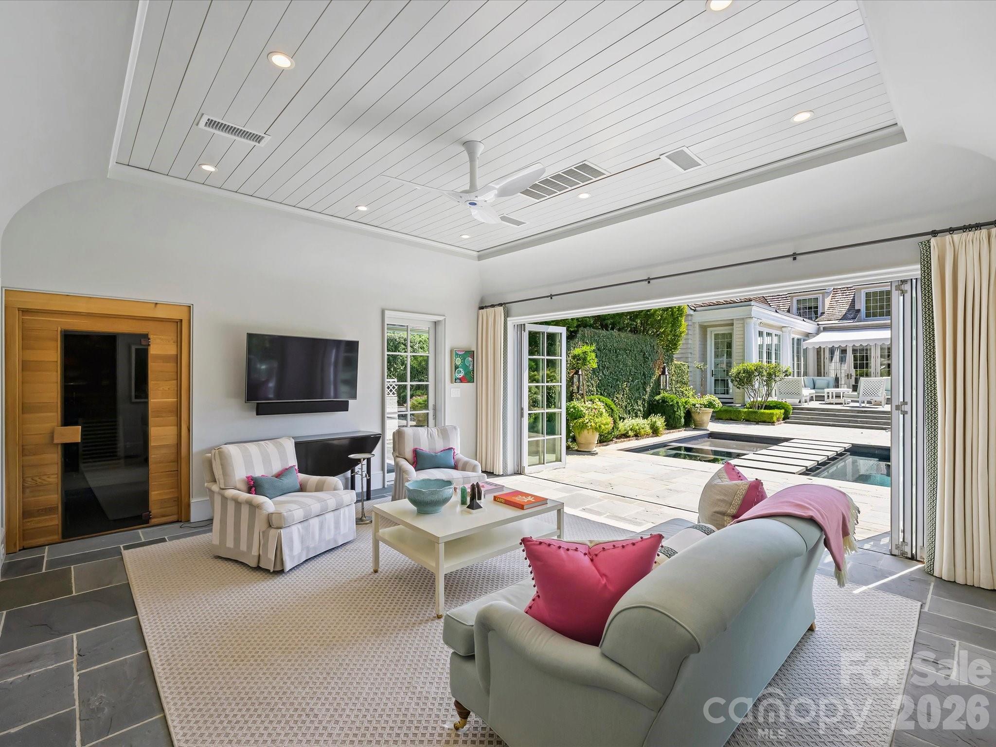 2414 Forest Drive — Charlotte