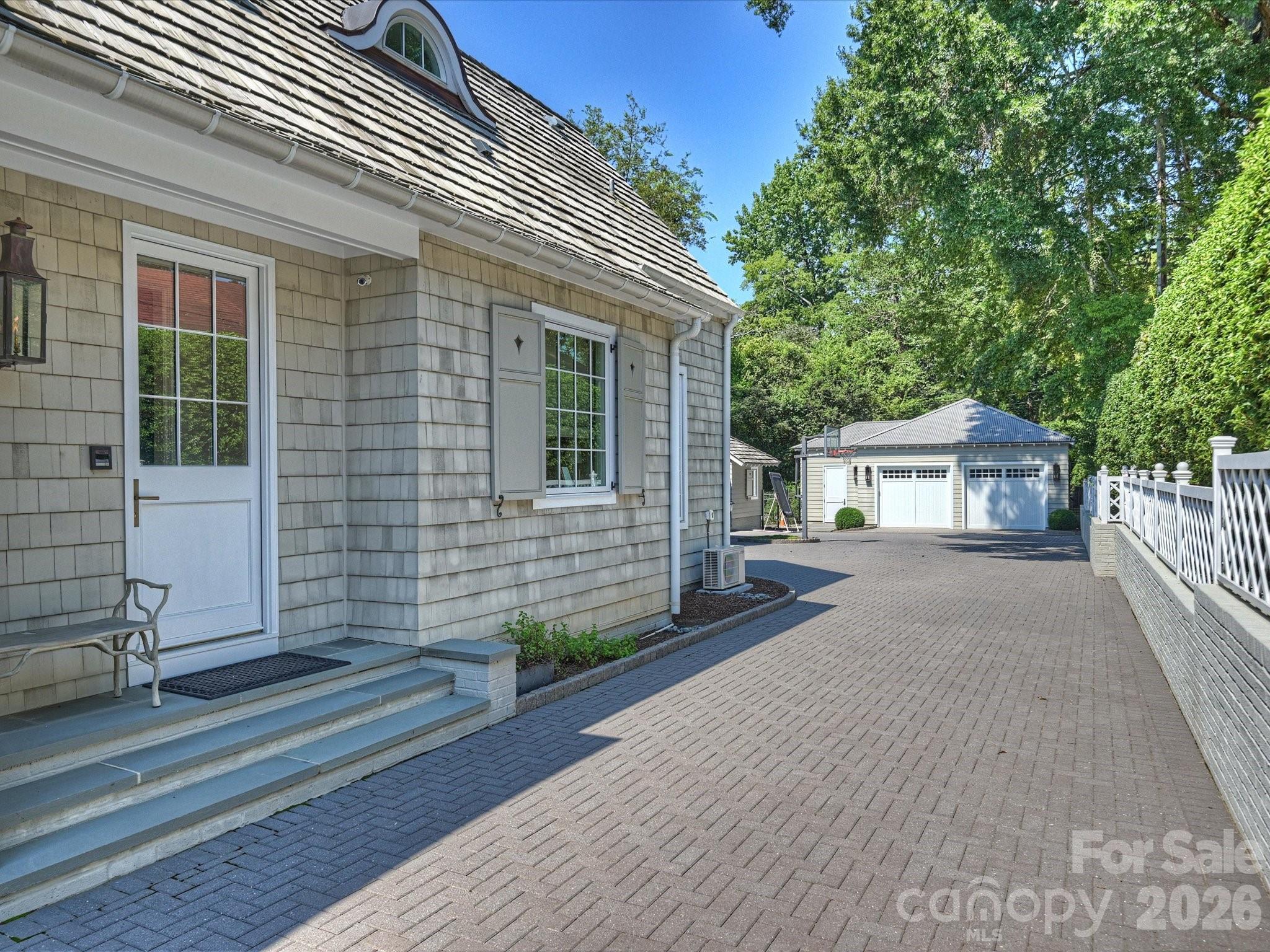 2414 Forest Drive — Charlotte