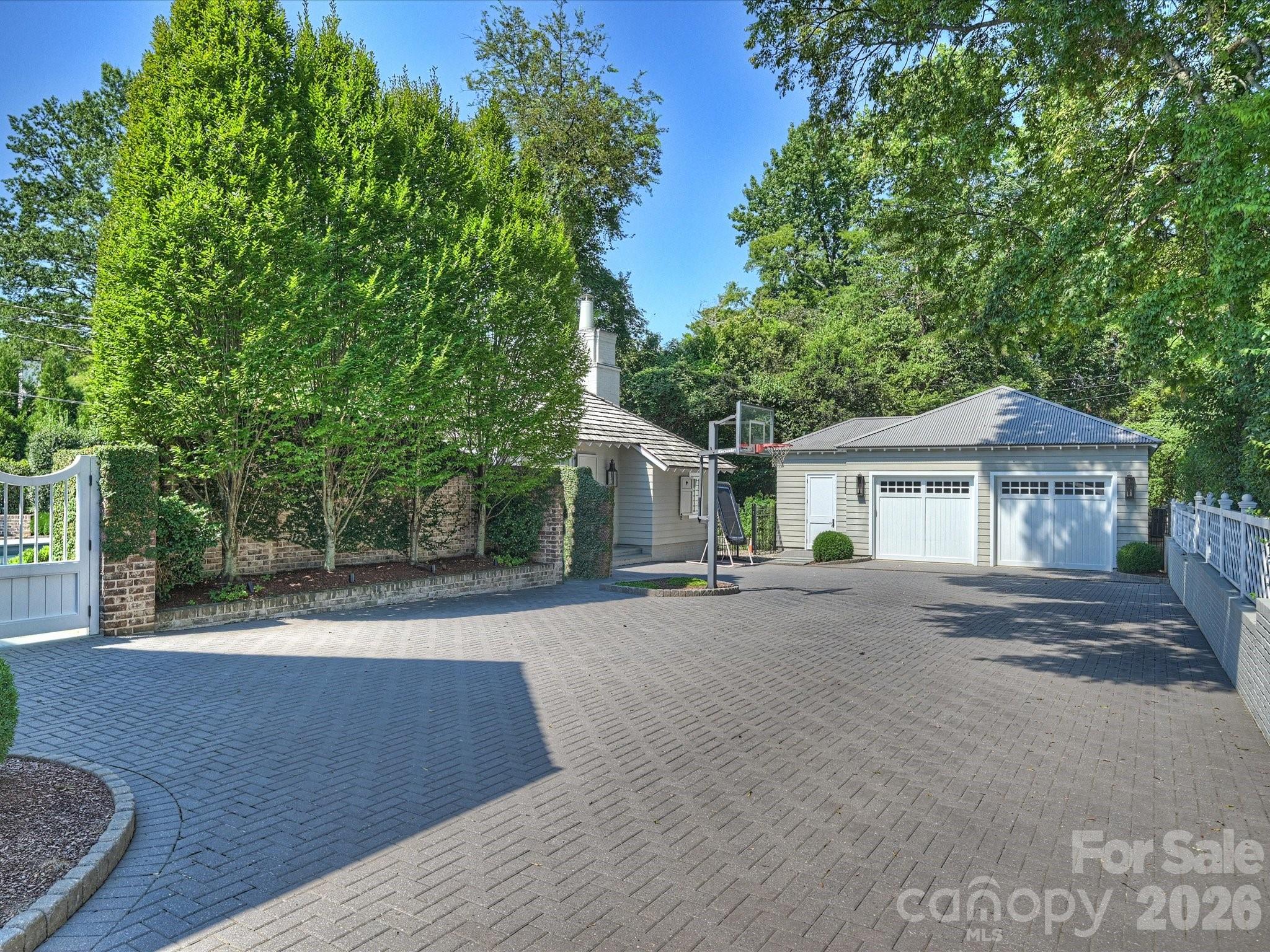 2414 Forest Drive — Charlotte