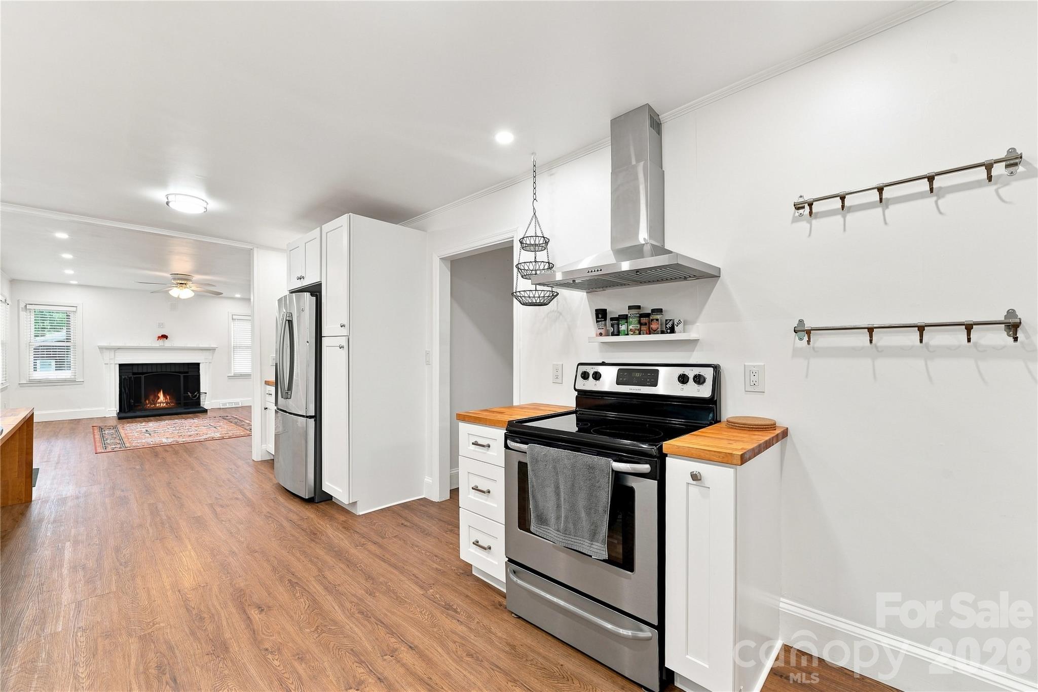 8008 Chapman Street — Charlotte