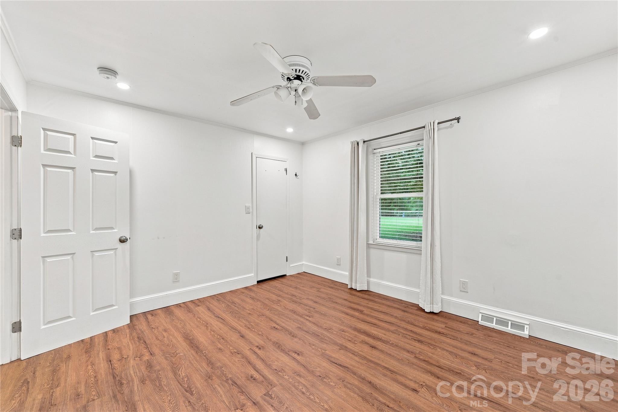 8008 Chapman Street — Charlotte