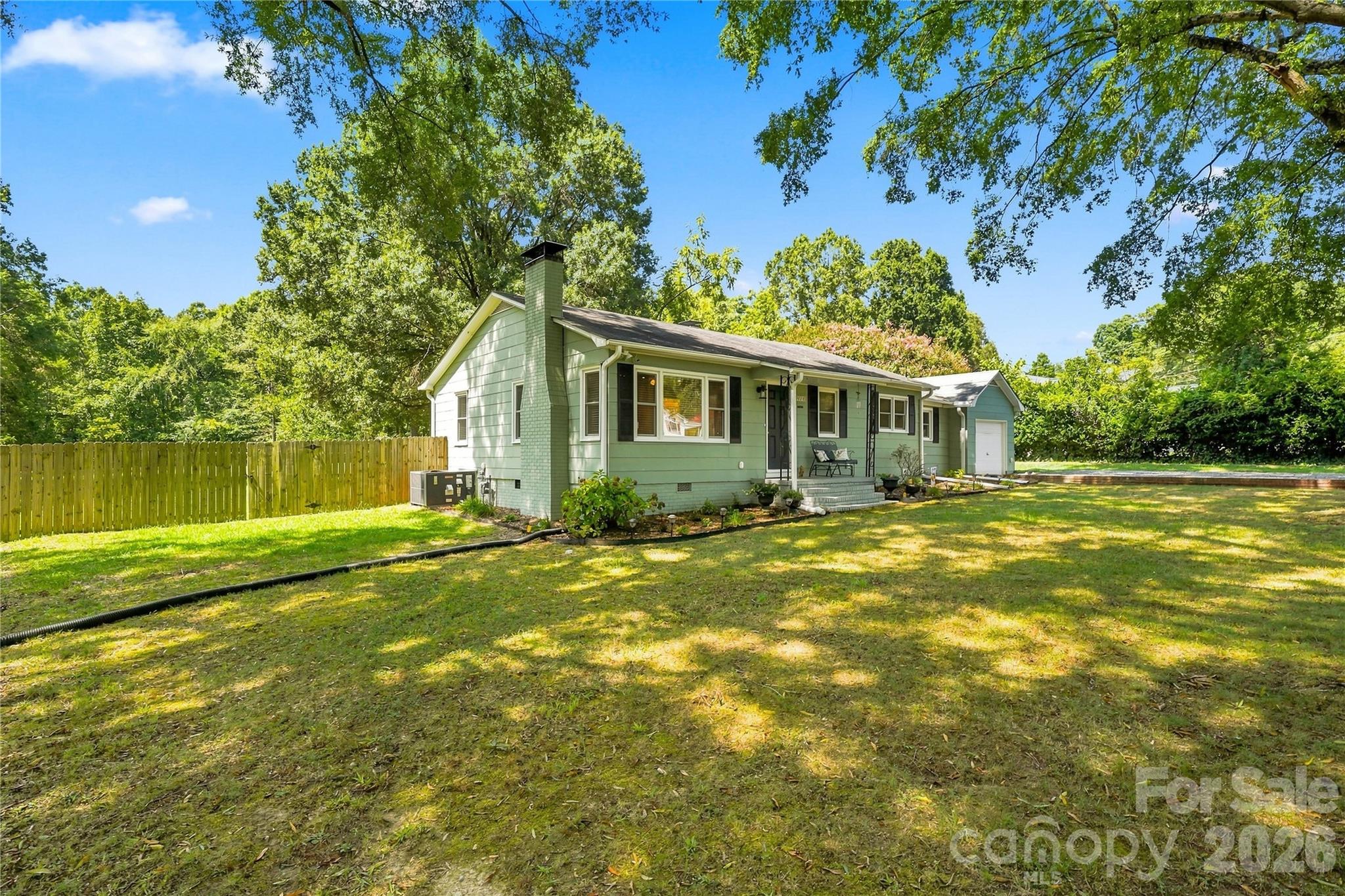 8008 Chapman Street — Charlotte