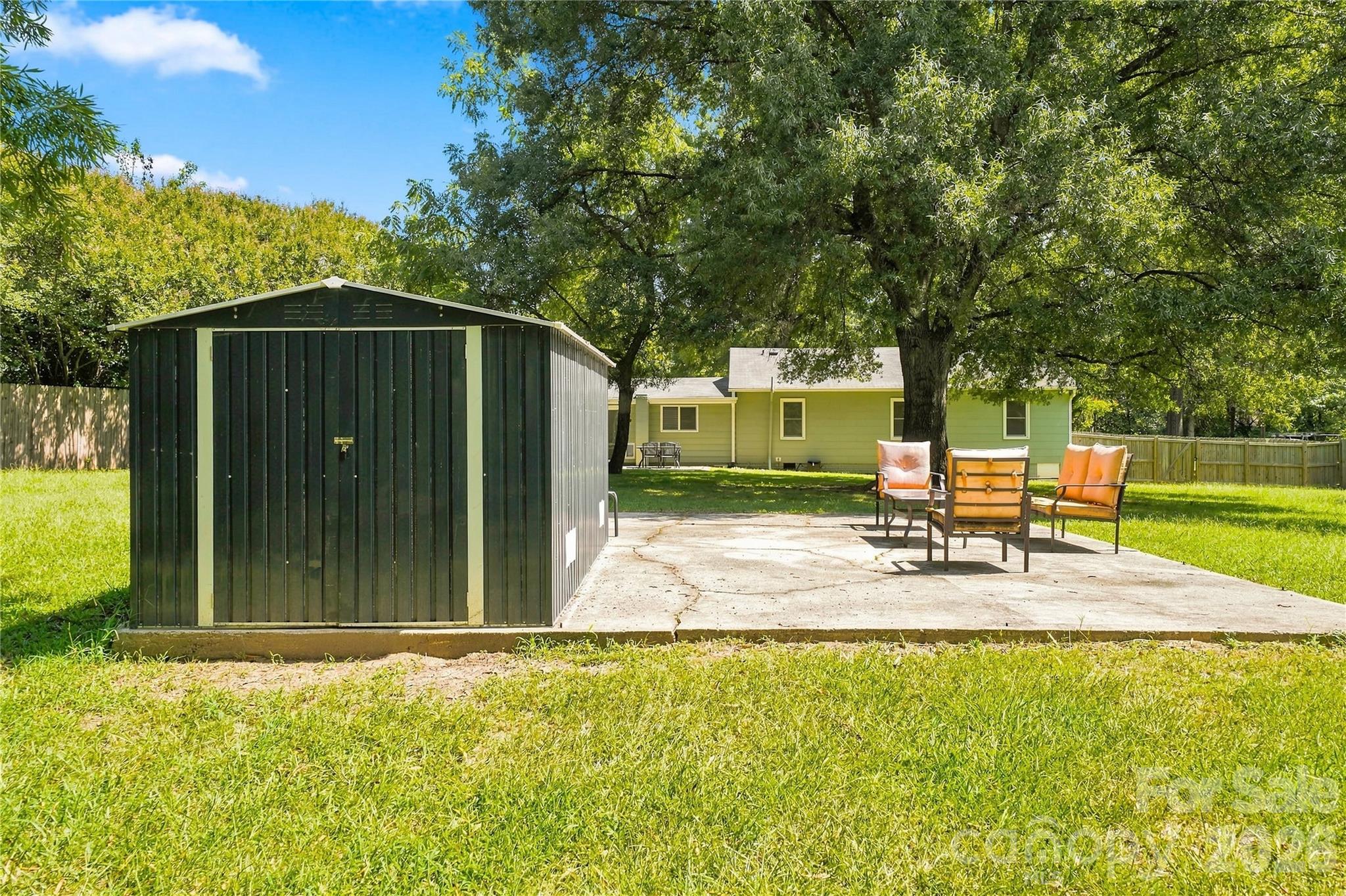 8008 Chapman Street — Charlotte