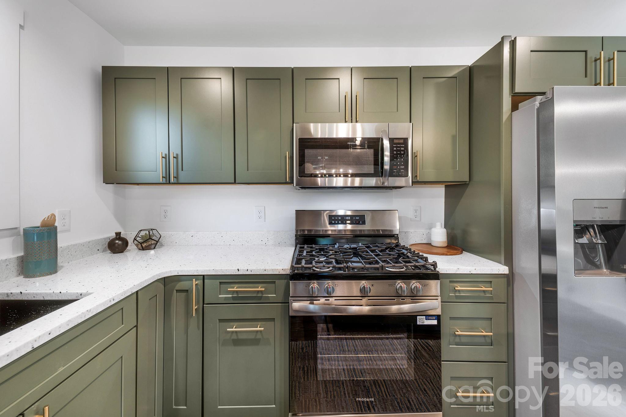 138 Shiloh Road — Asheville