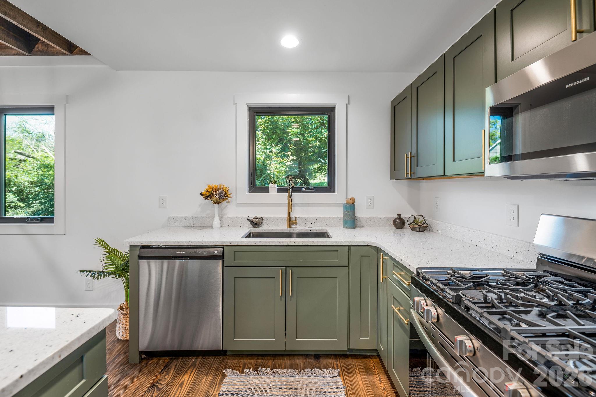 138 Shiloh Road — Asheville
