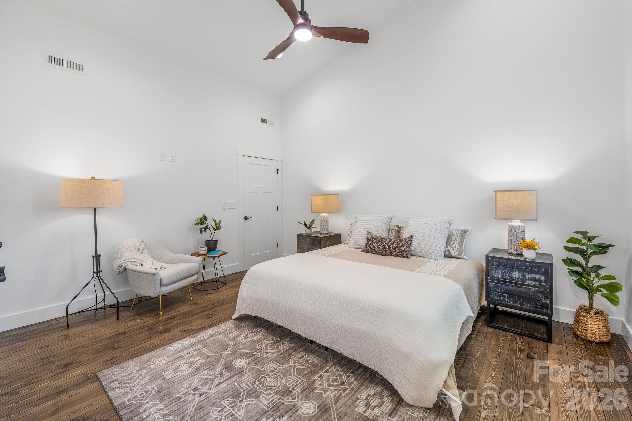 138 Shiloh Road — Asheville