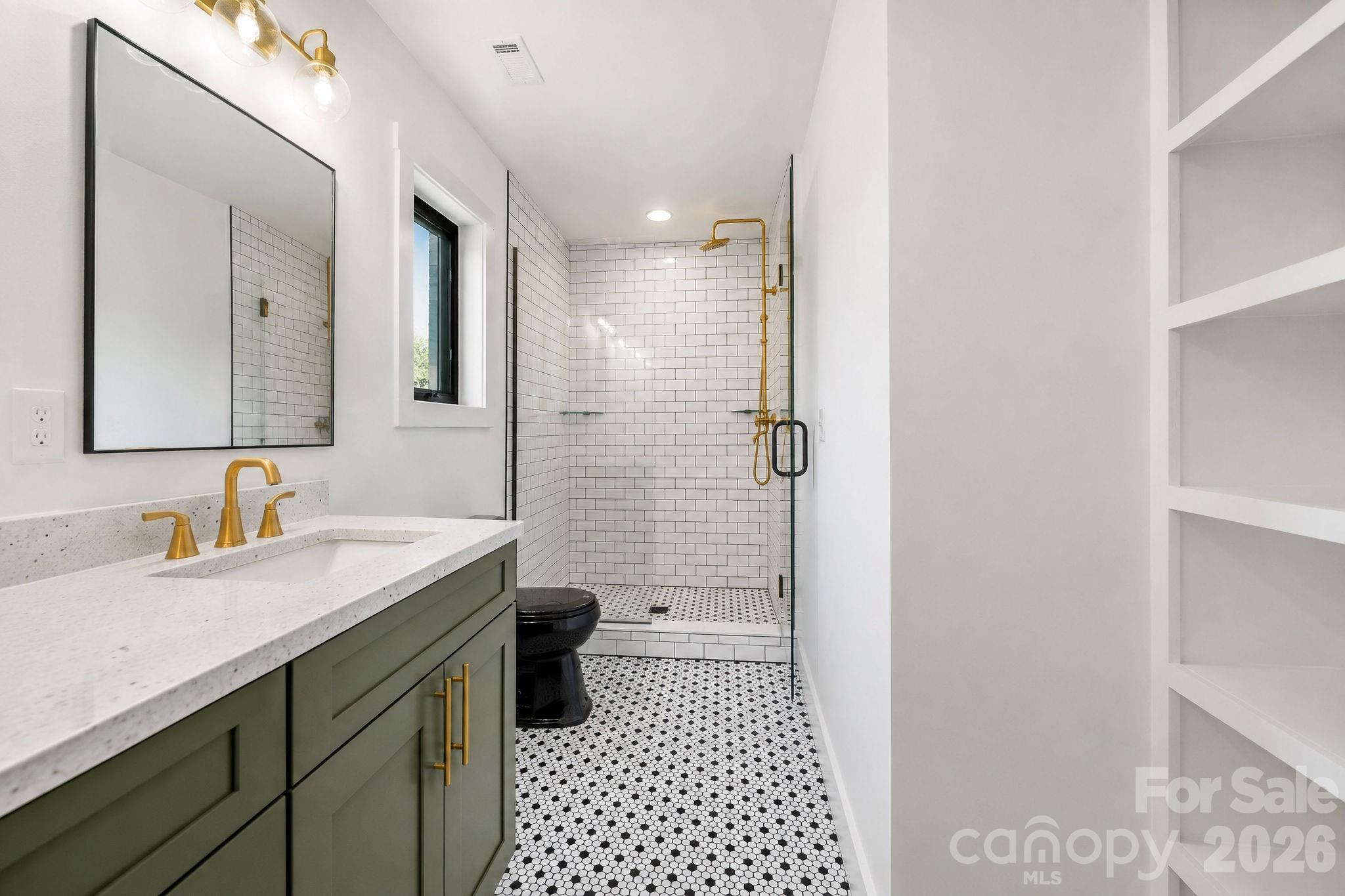 138 Shiloh Road — Asheville