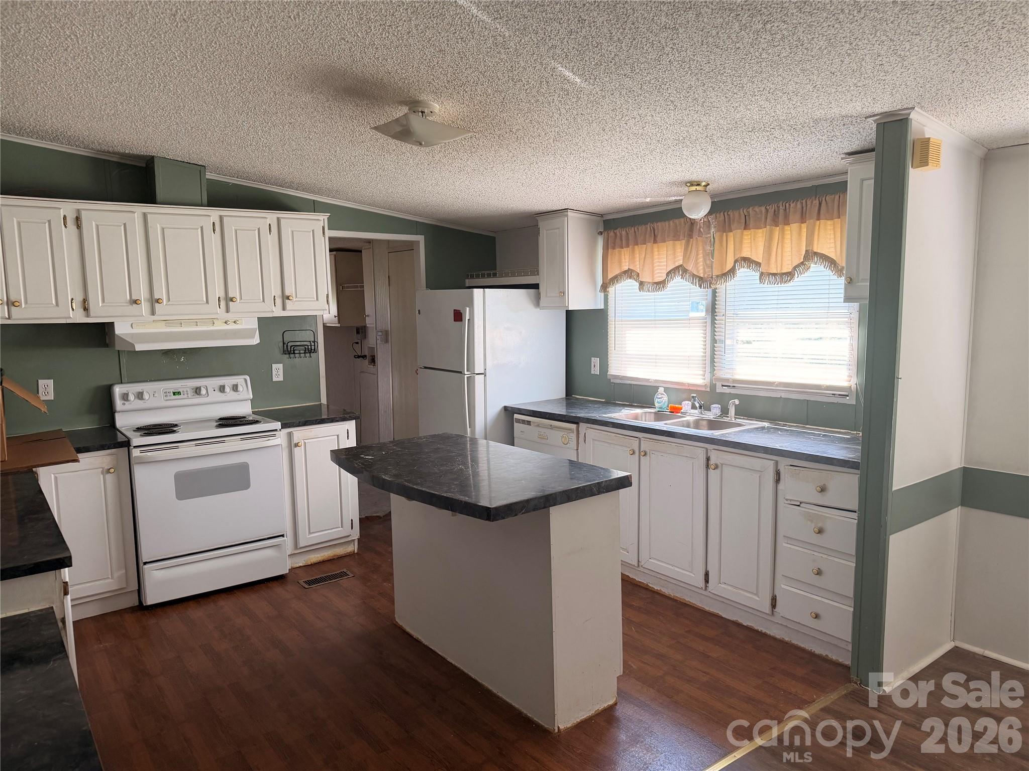 160 Rock Olive Drive — Rockwell