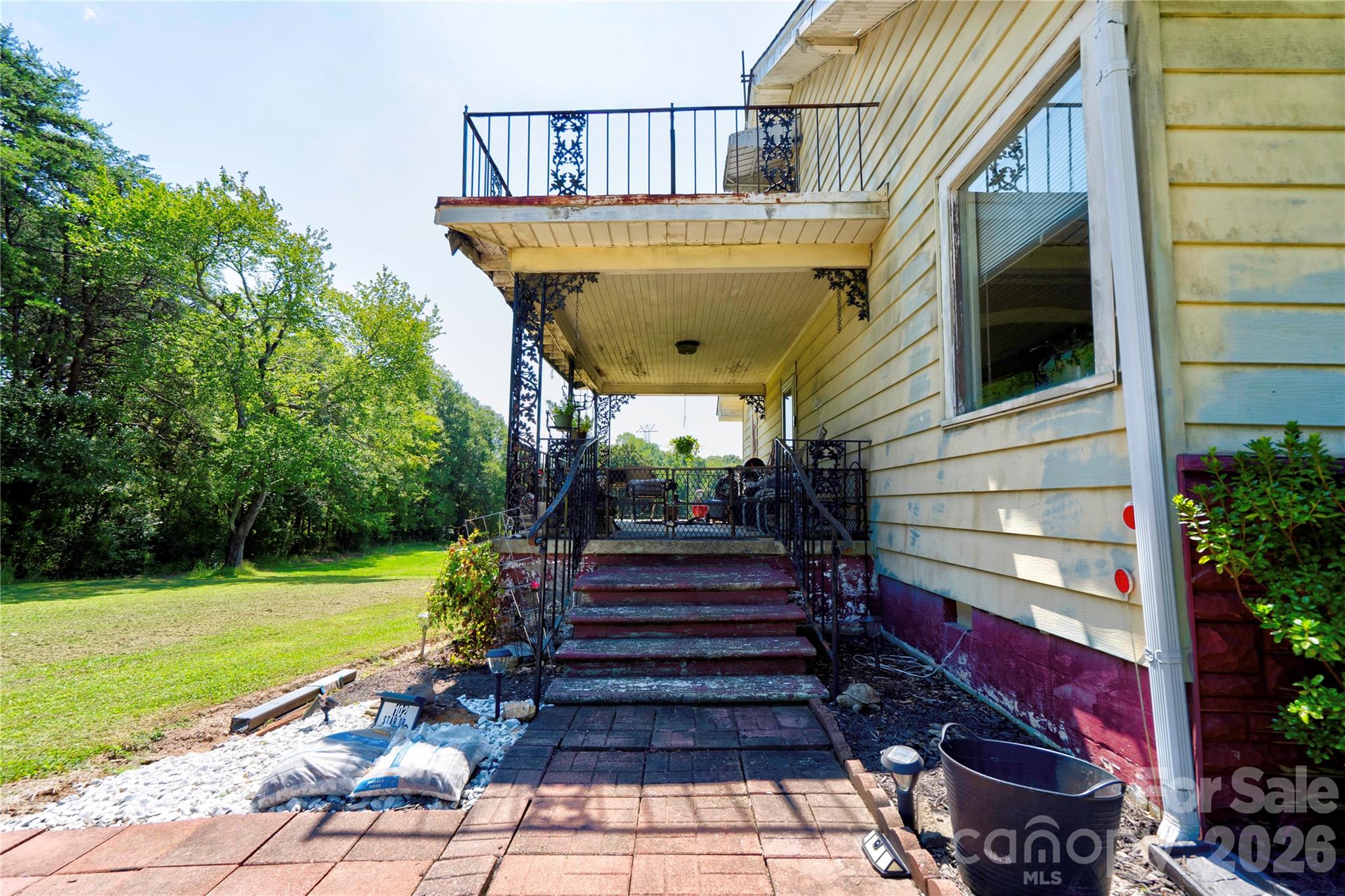 102 Star Drive — Grover