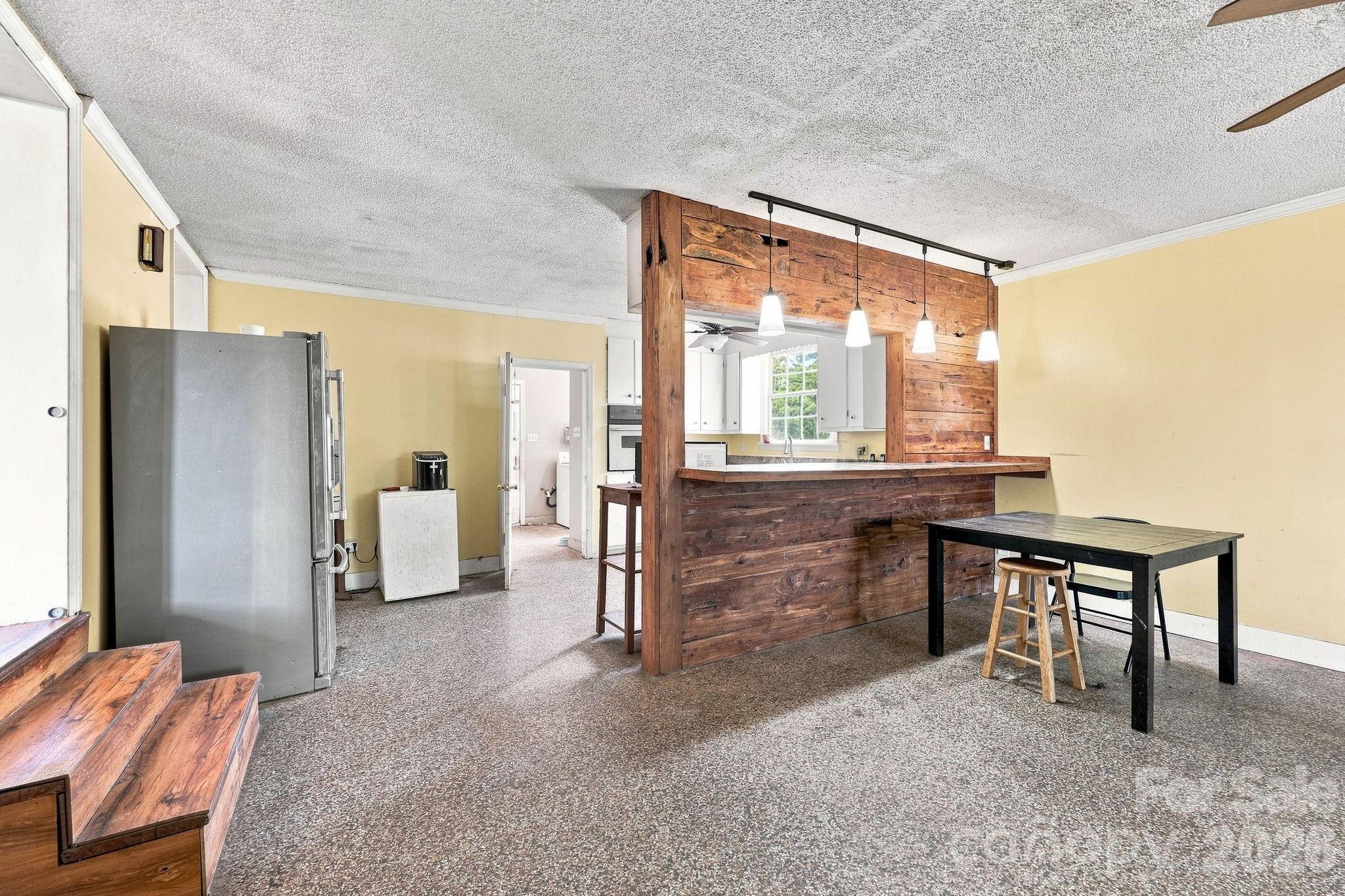 4225 Sherrills Ford Road — Salisbury