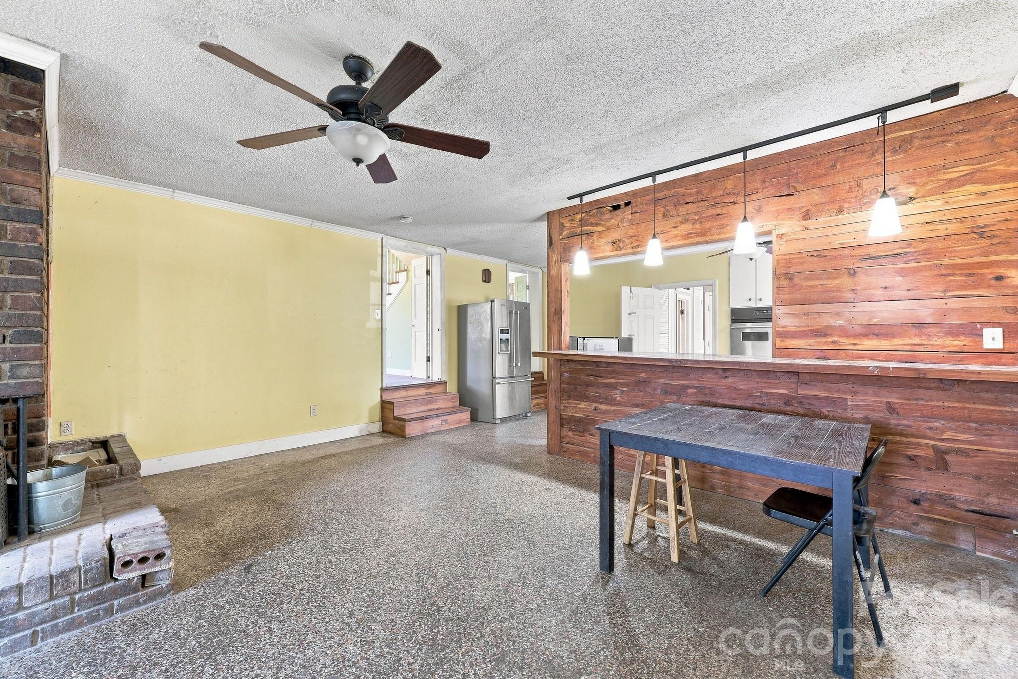 4225 Sherrills Ford Road — Salisbury
