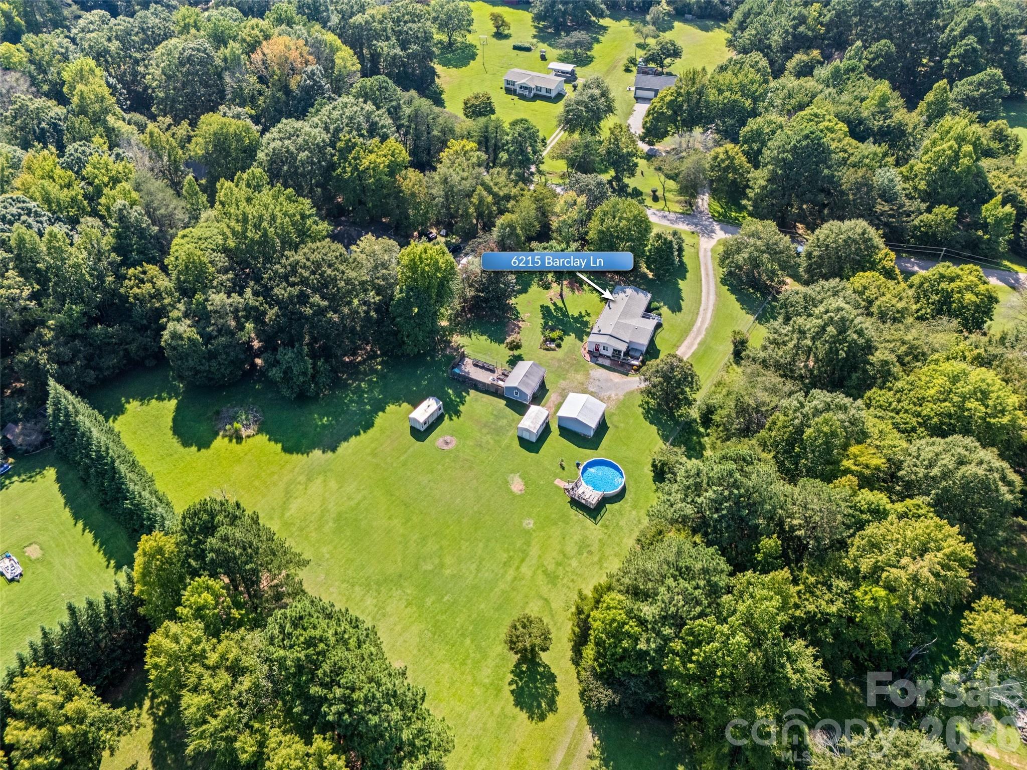 6215 Barclay Lane — Clover