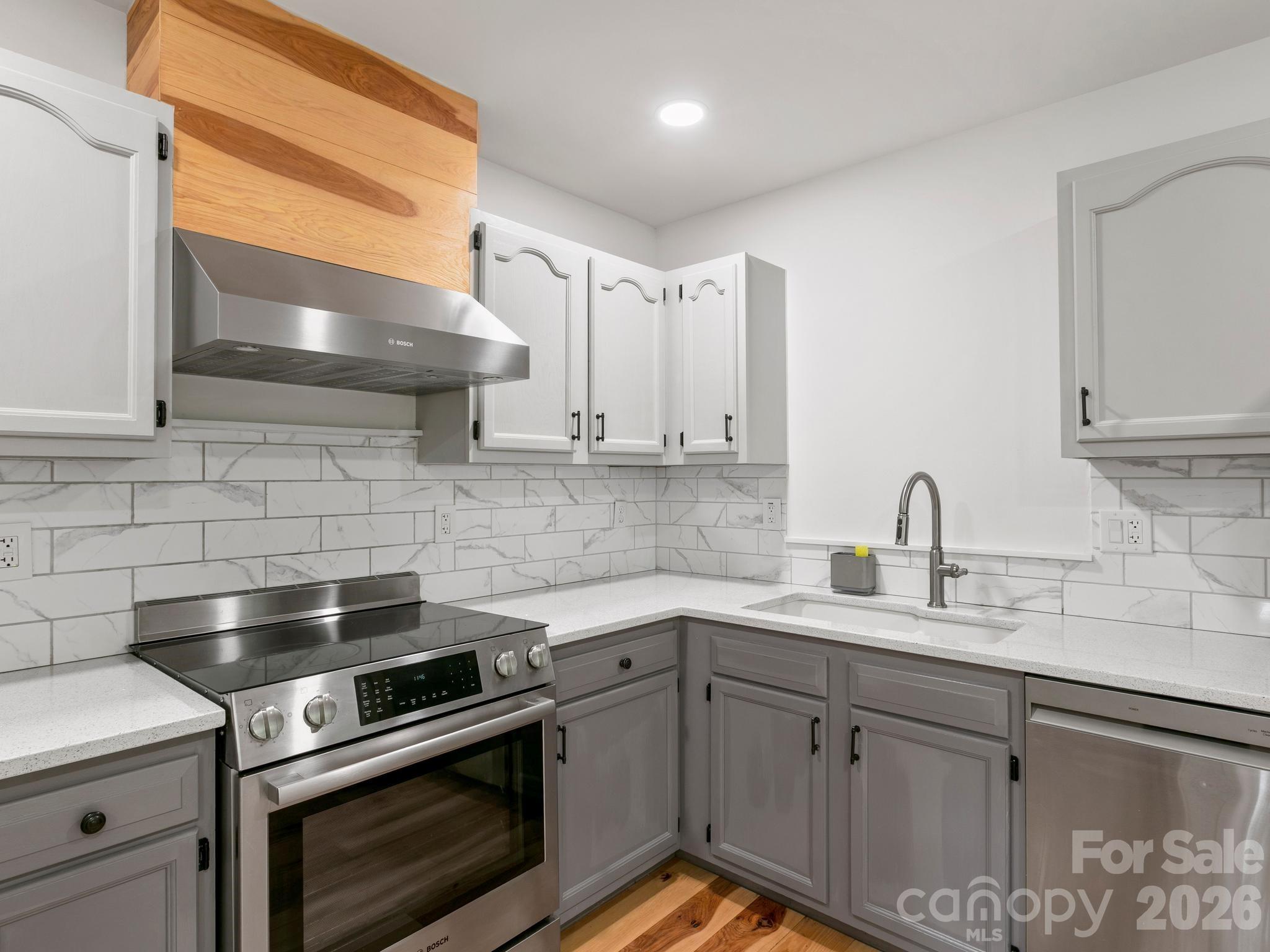 41 Bear Trail — Fairview