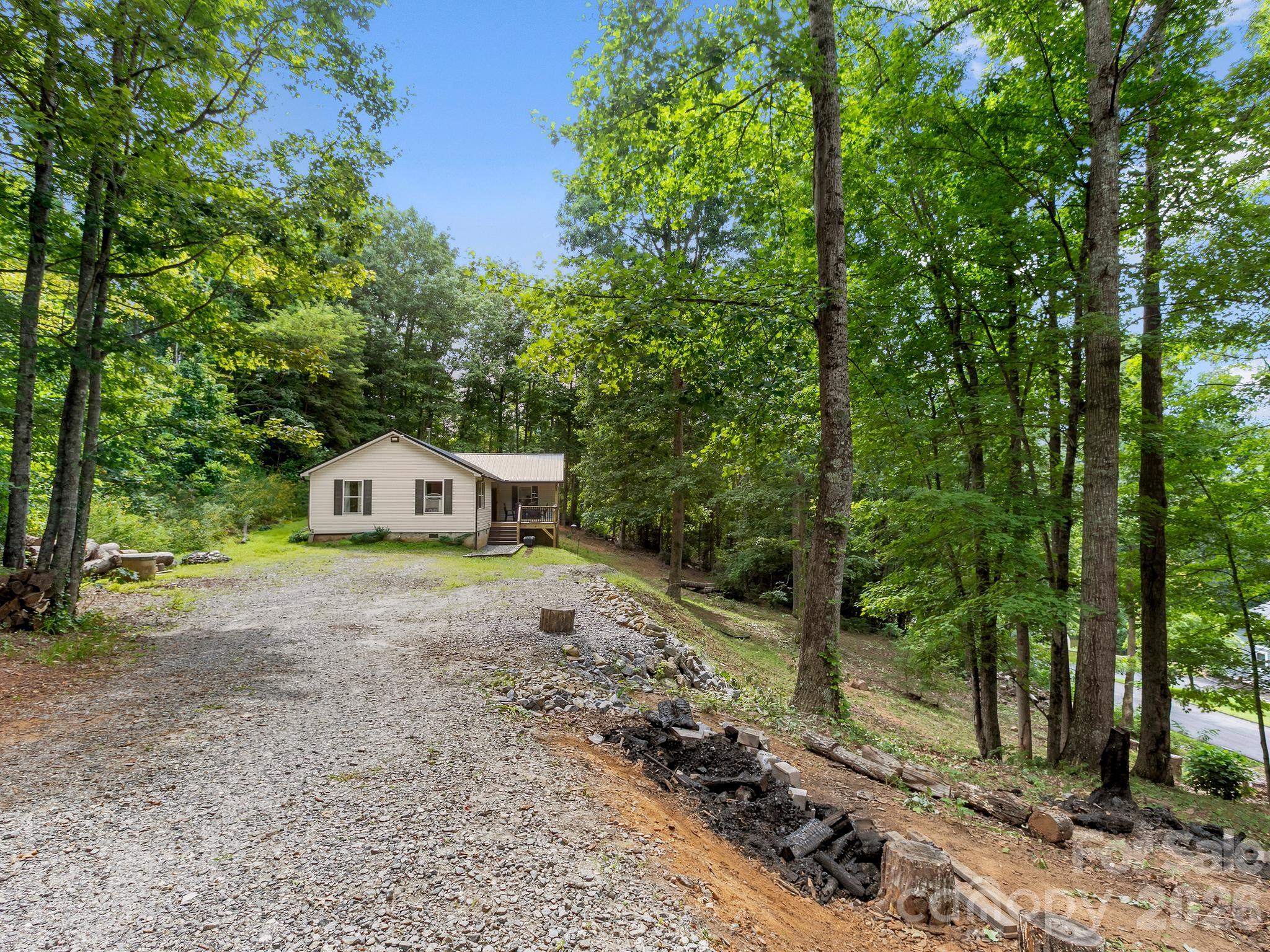 41 Bear Trail — Fairview