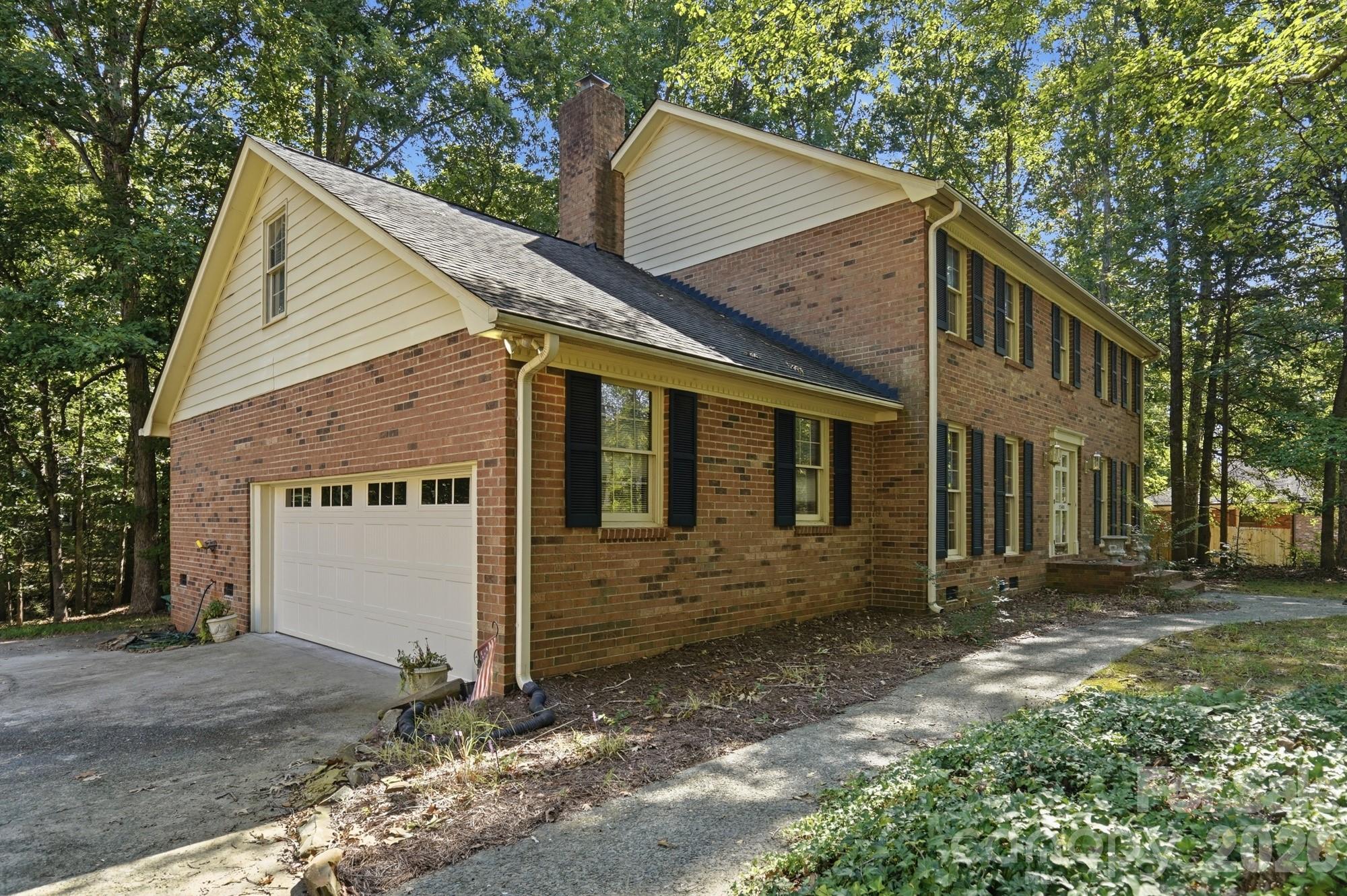 2504 Knights Court — Monroe