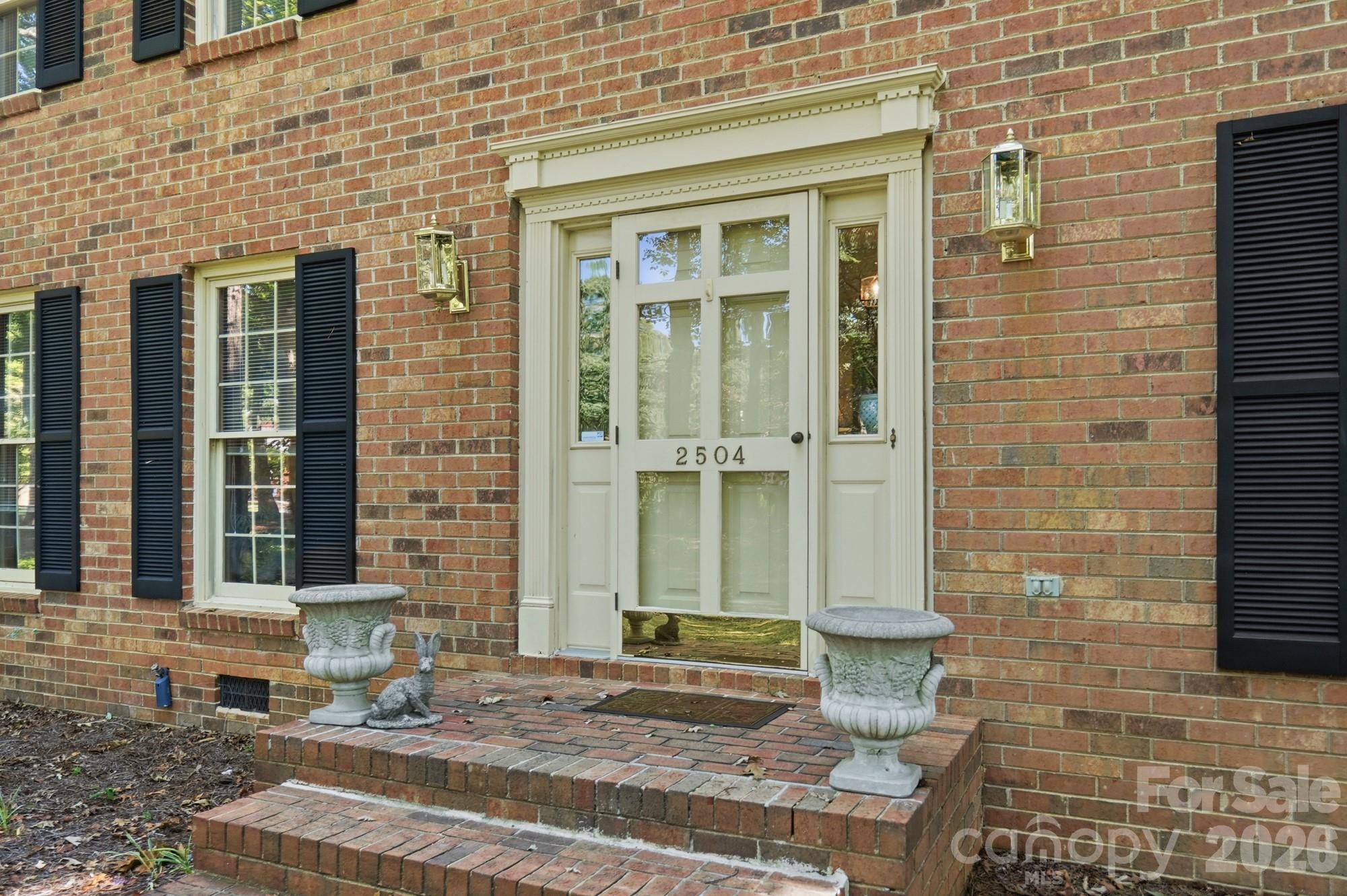 2504 Knights Court — Monroe