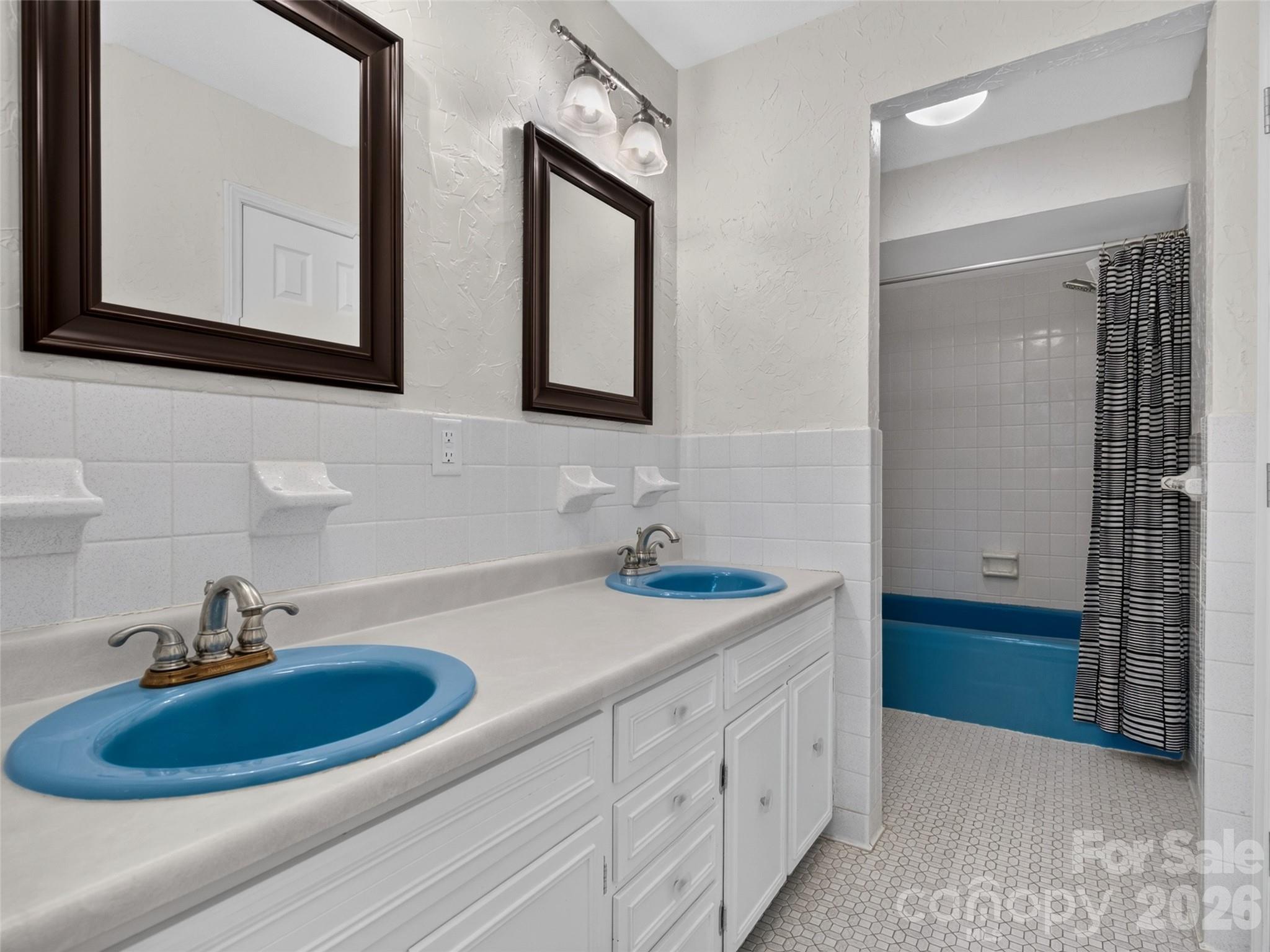 73 Redwood Street — Brevard