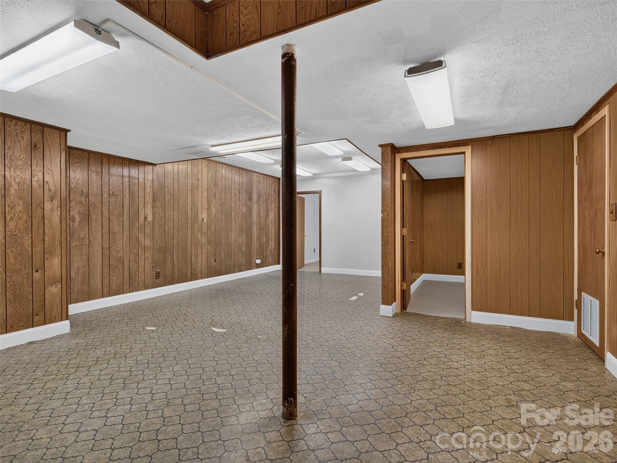 73 Redwood Street — Brevard