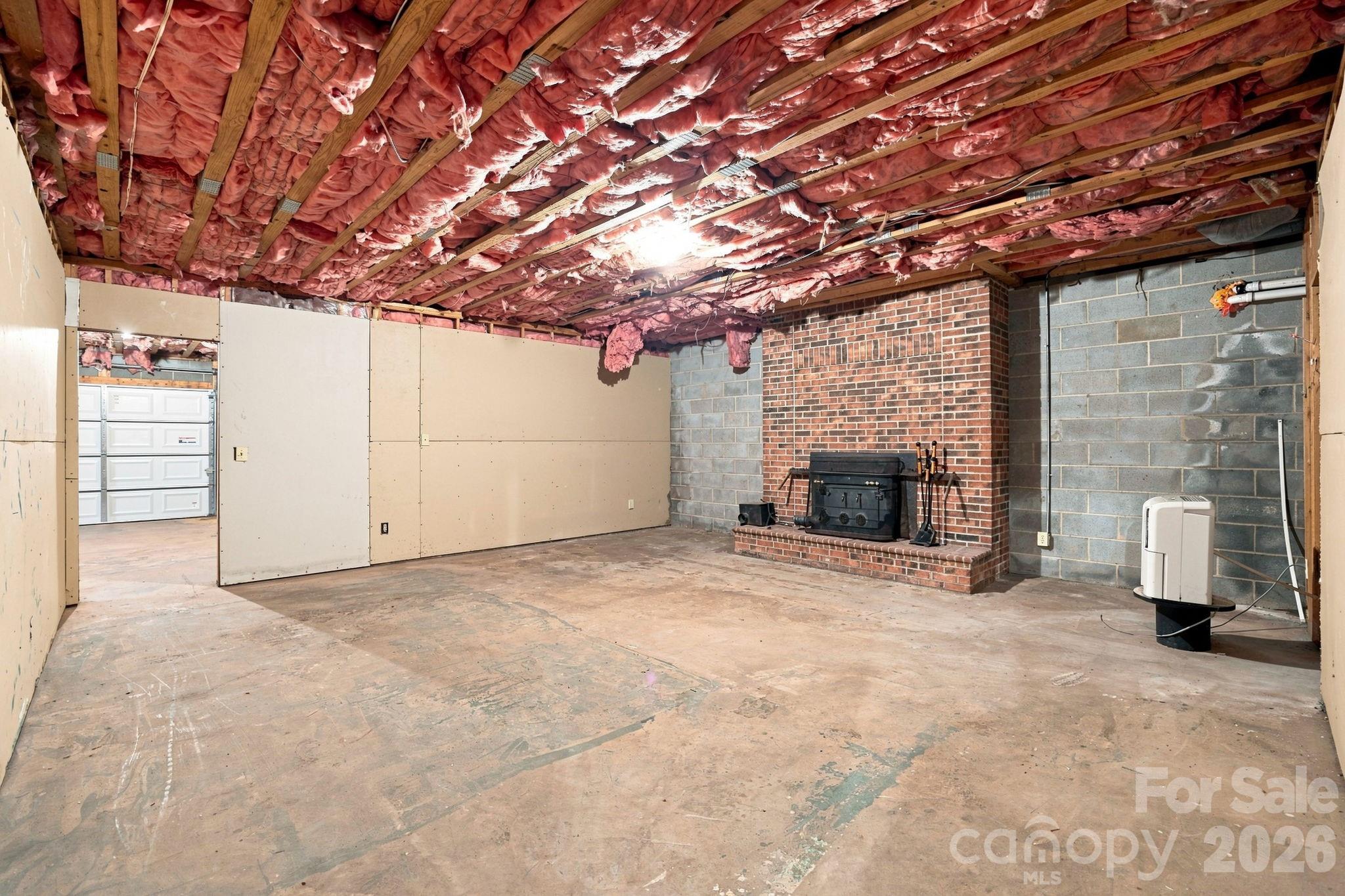 2505 Goldmine Road — Monroe