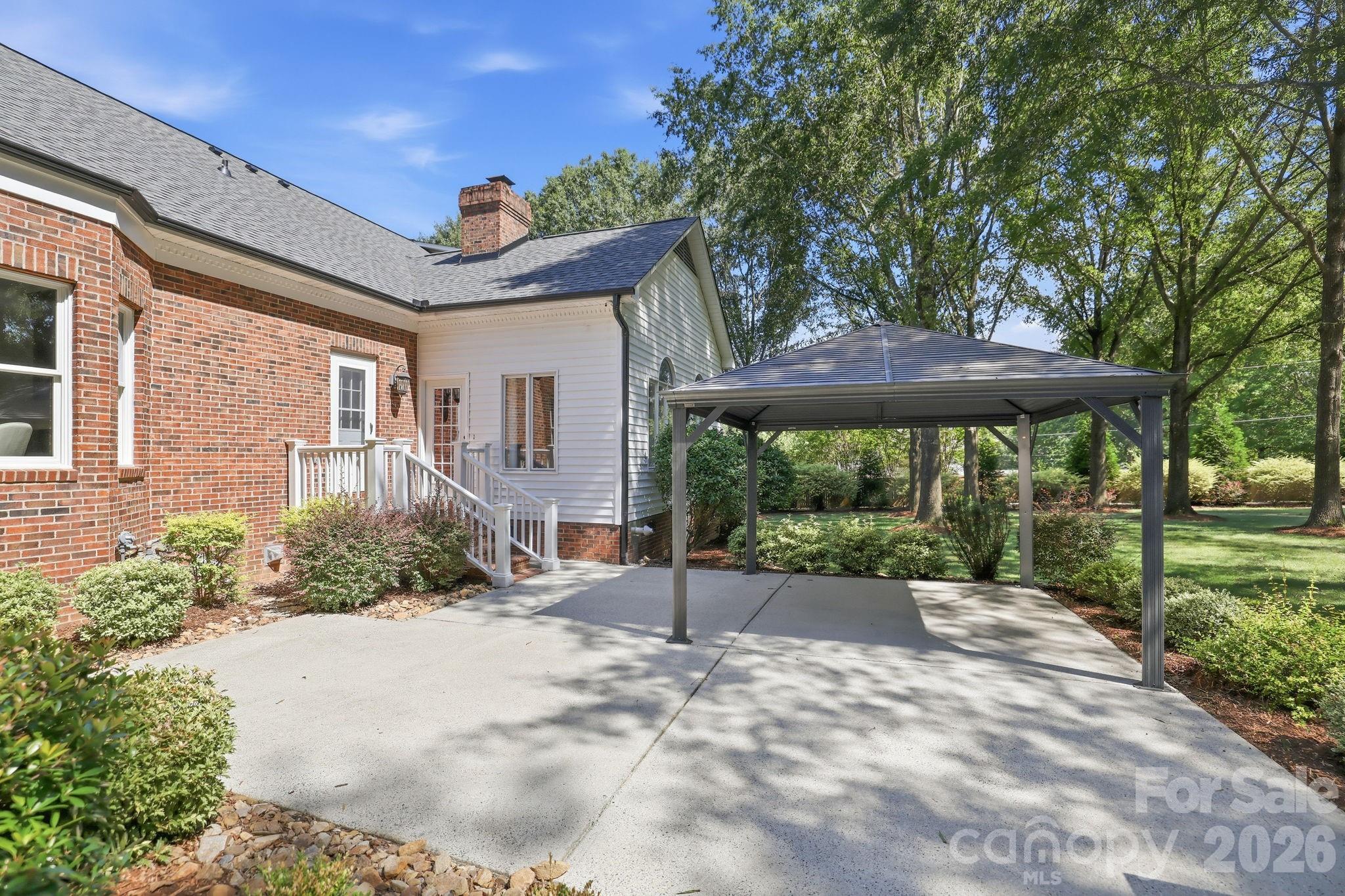 2505 Goldmine Road — Monroe