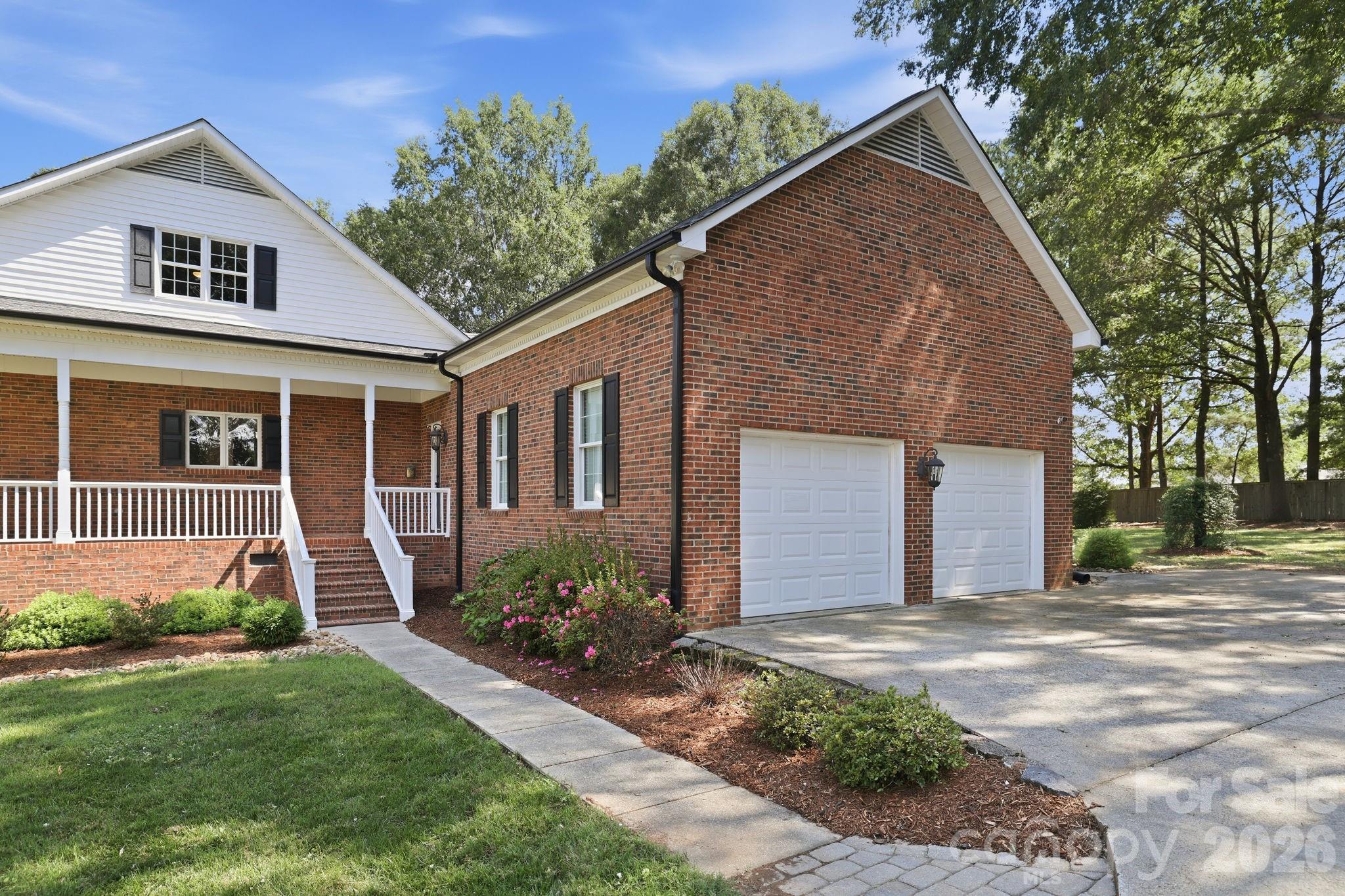 2505 Goldmine Road — Monroe