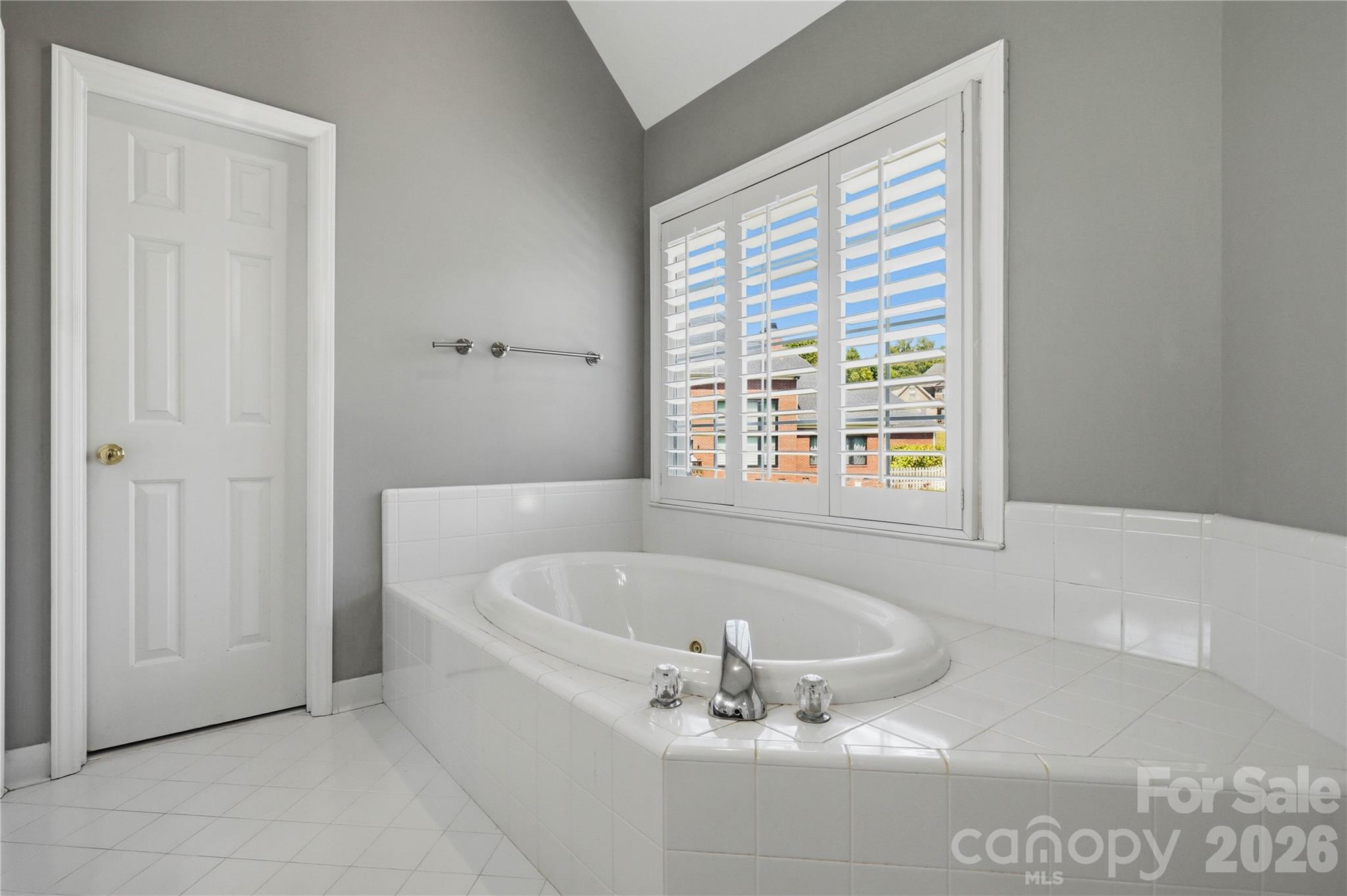 182 E Tattersall Drive — Statesville