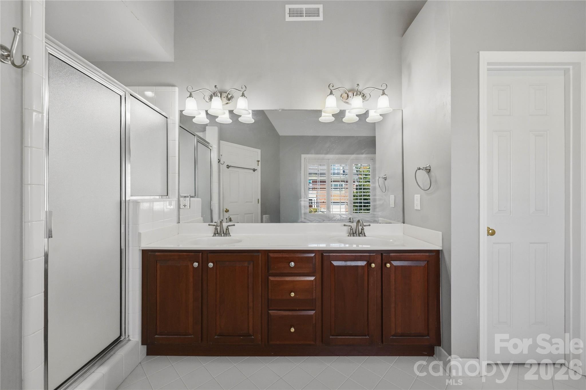 182 E Tattersall Drive — Statesville