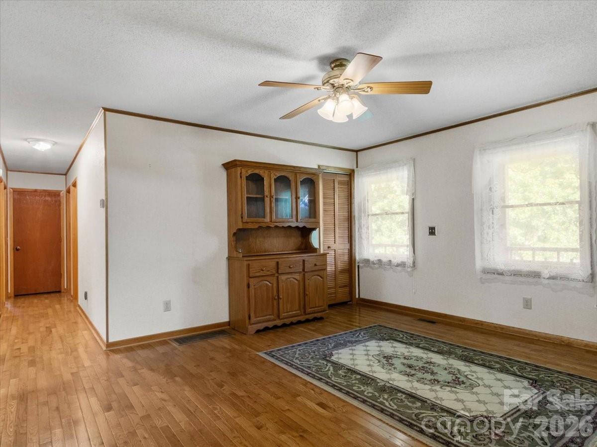 299 Mcdowell Lane — Burnsville