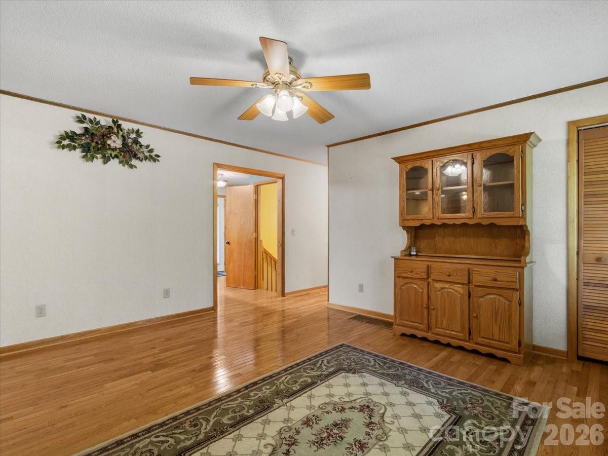 299 Mcdowell Lane — Burnsville