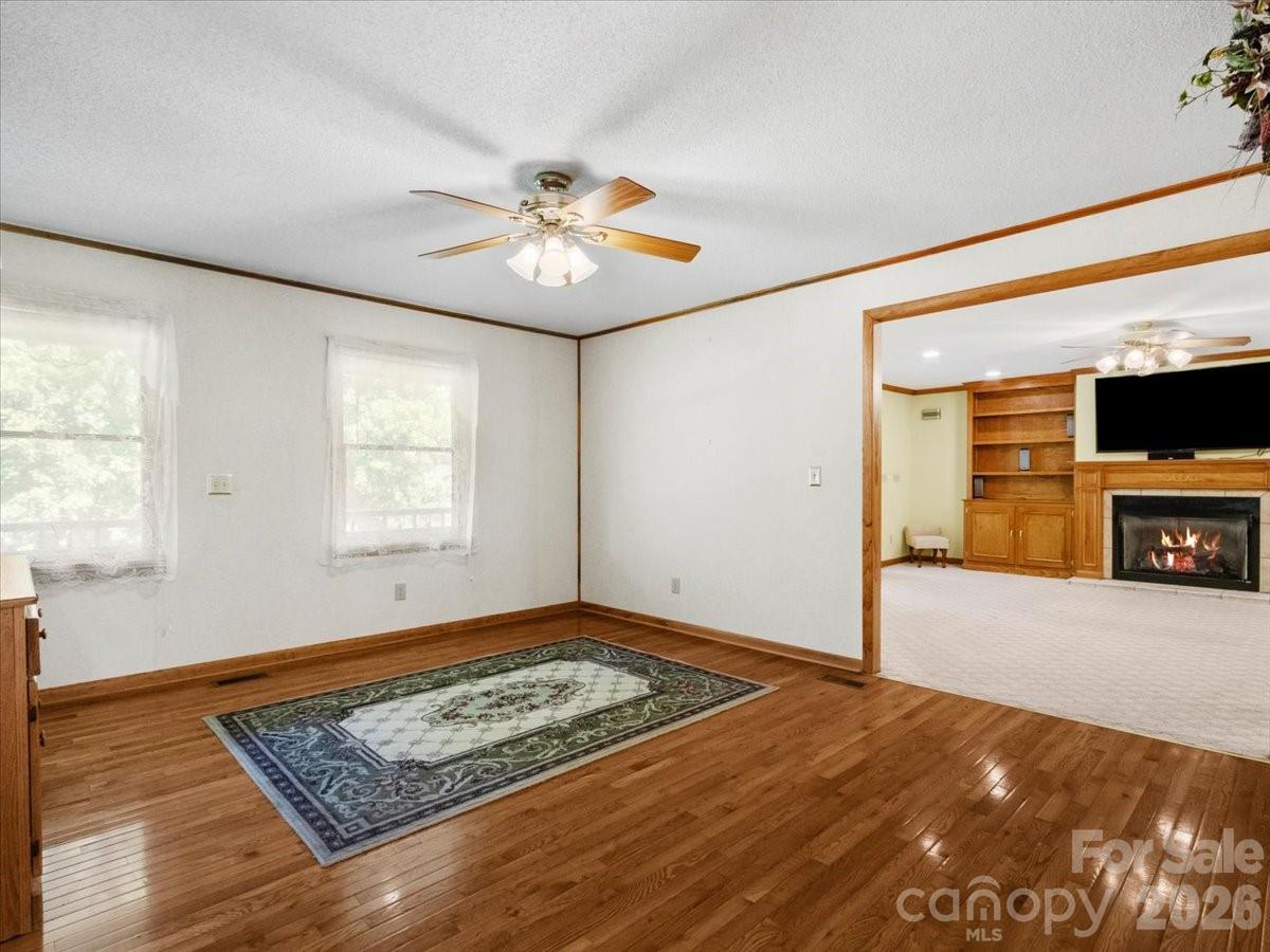 299 Mcdowell Lane — Burnsville