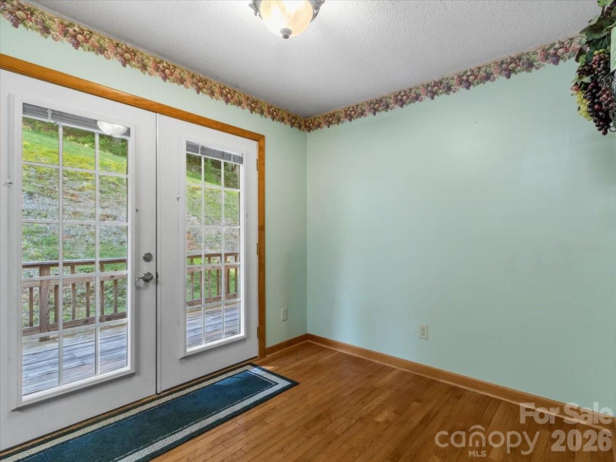 299 Mcdowell Lane — Burnsville