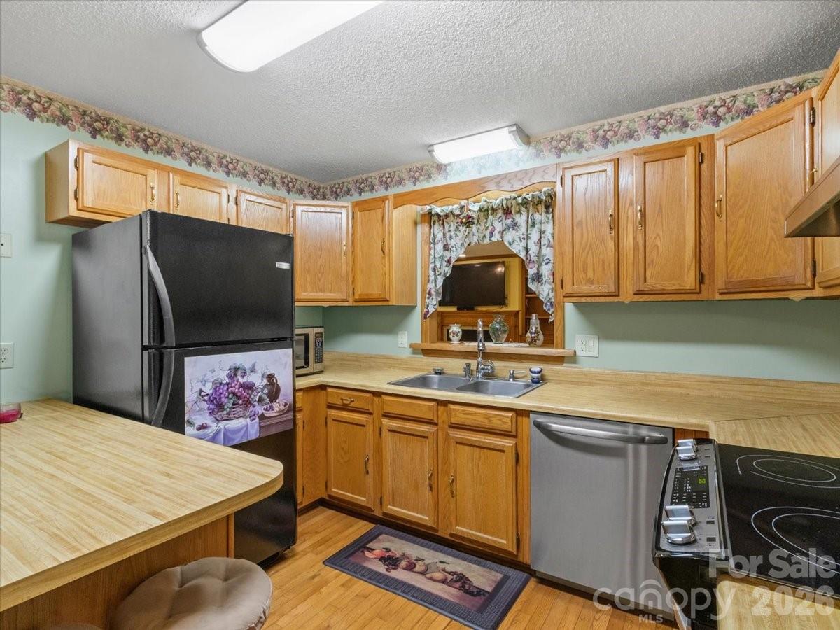 299 Mcdowell Lane — Burnsville