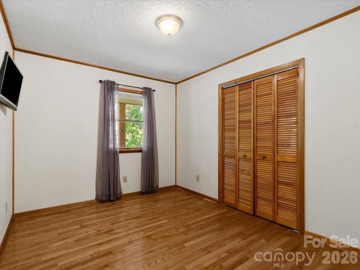 299 Mcdowell Lane — Burnsville