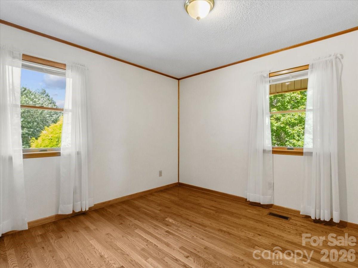 299 Mcdowell Lane — Burnsville