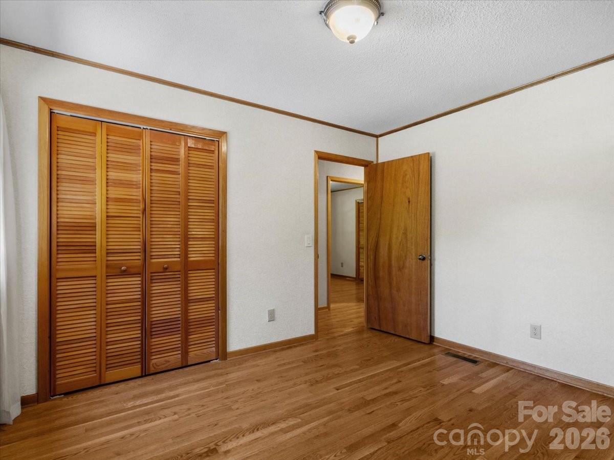 299 Mcdowell Lane — Burnsville
