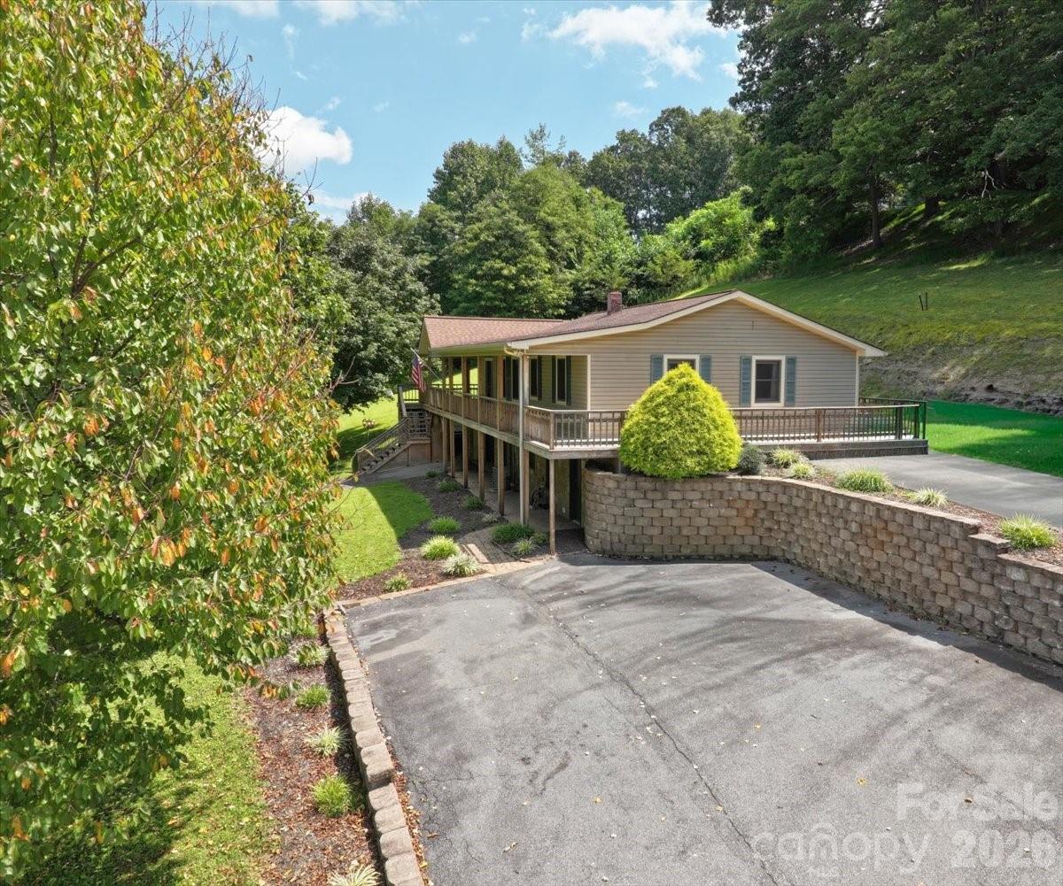 299 Mcdowell Lane — Burnsville