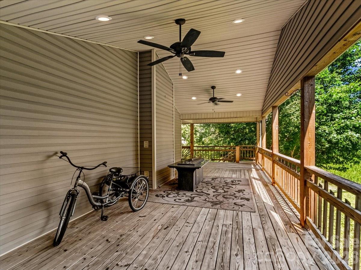 299 Mcdowell Lane — Burnsville