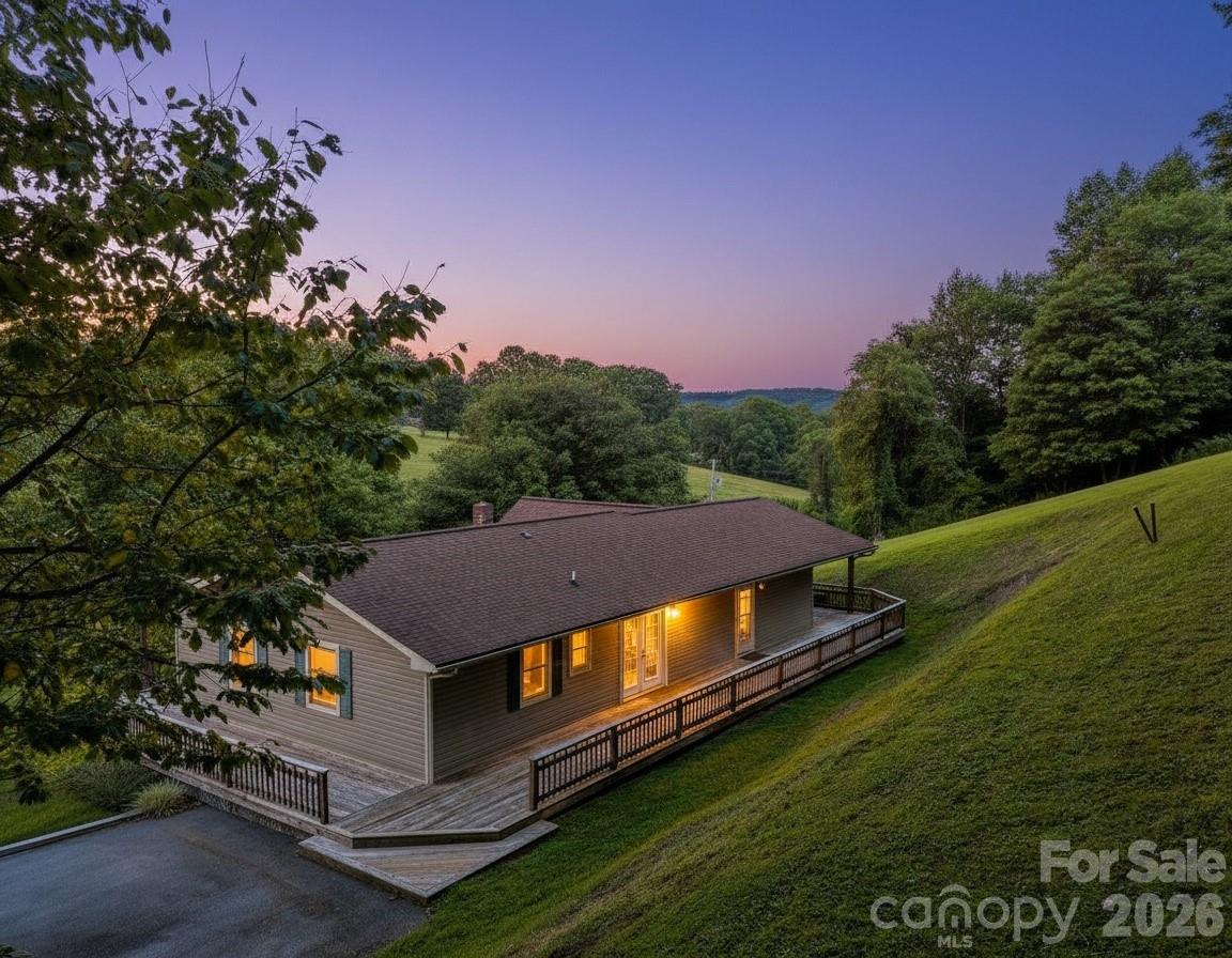 299 Mcdowell Lane — Burnsville