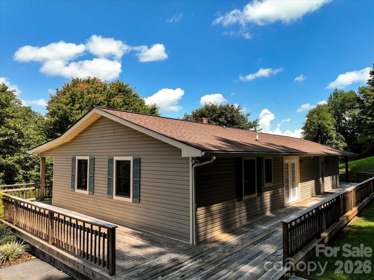 299 Mcdowell Lane — Burnsville