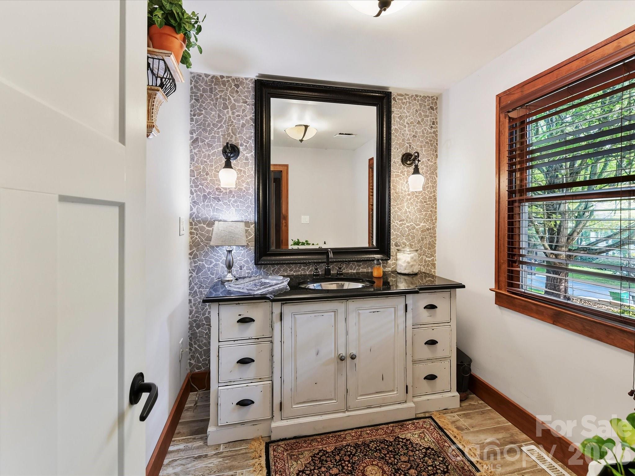 4514 Pendock Court — Charlotte