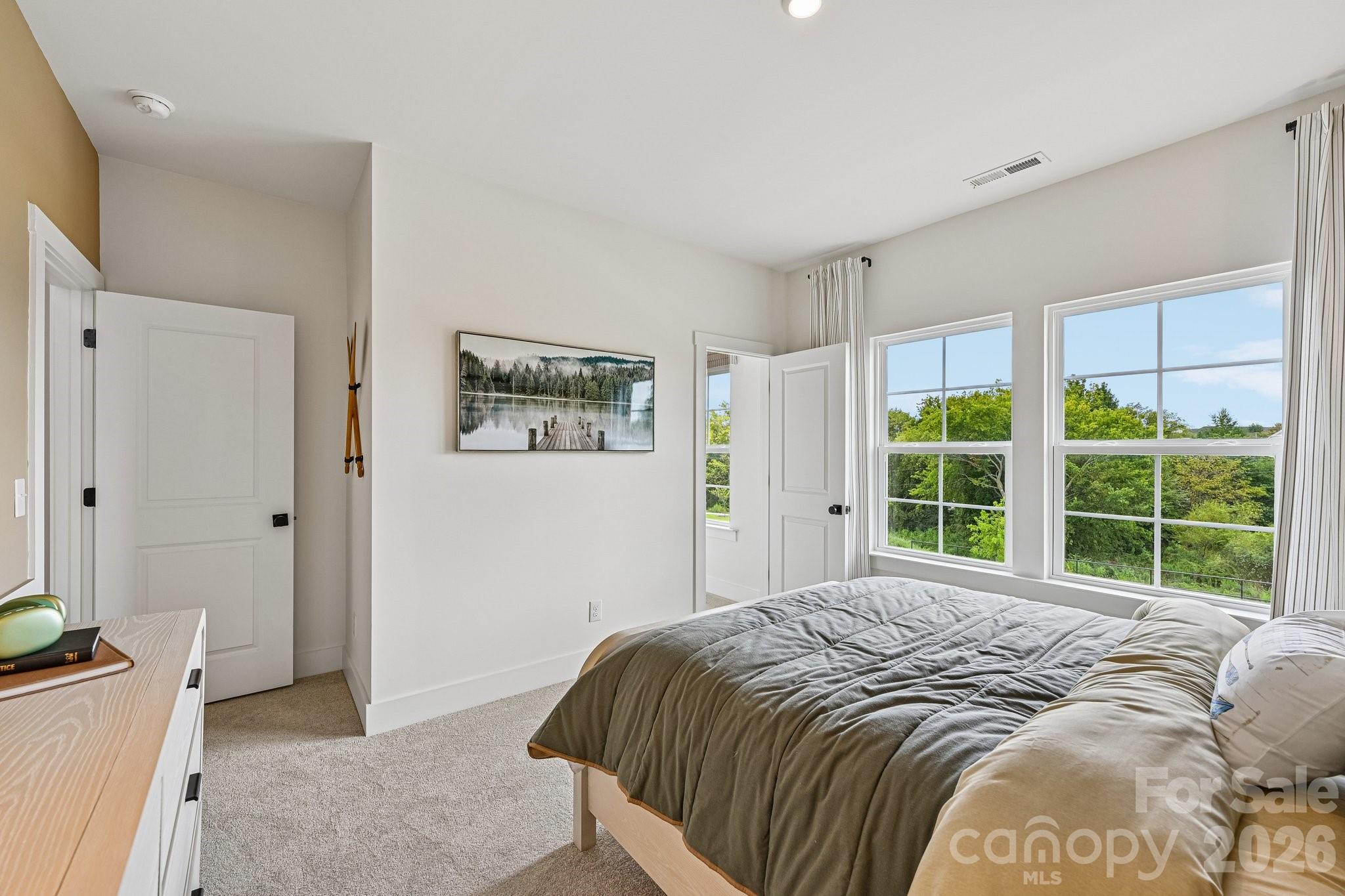4120 Hickory Place Lane — Pineville