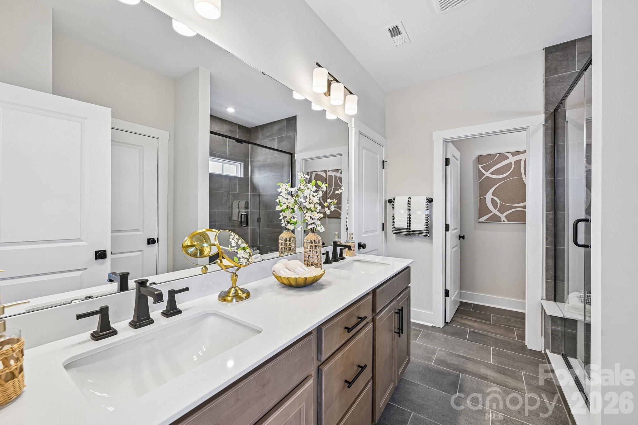 4120 Hickory Place Lane — Pineville