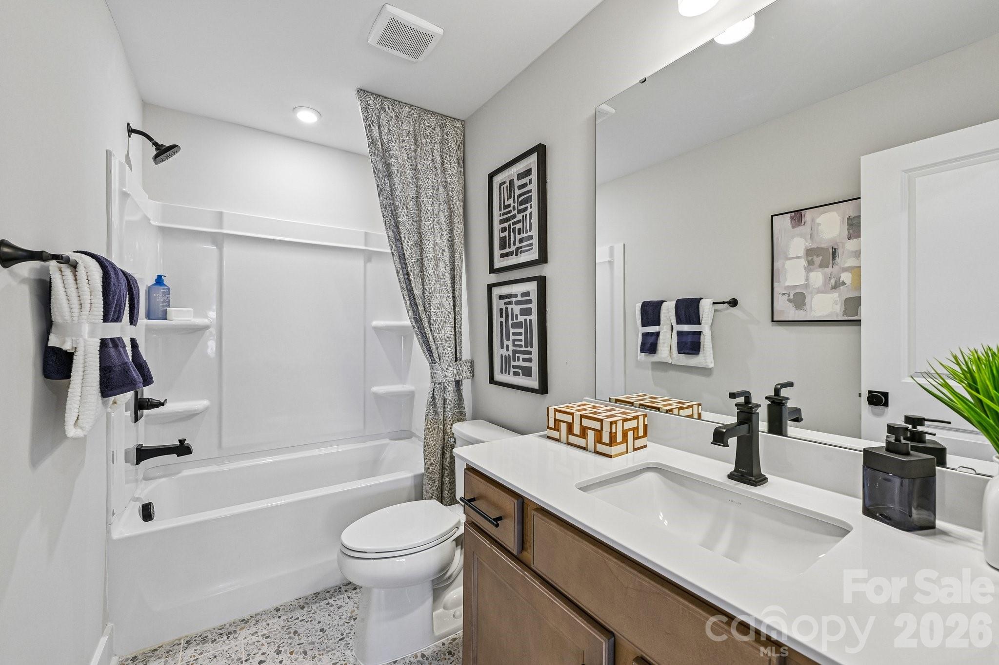 4120 Hickory Place Lane — Pineville