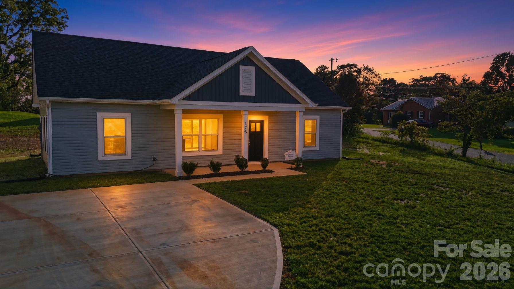 128 N Main Street — Granite Falls