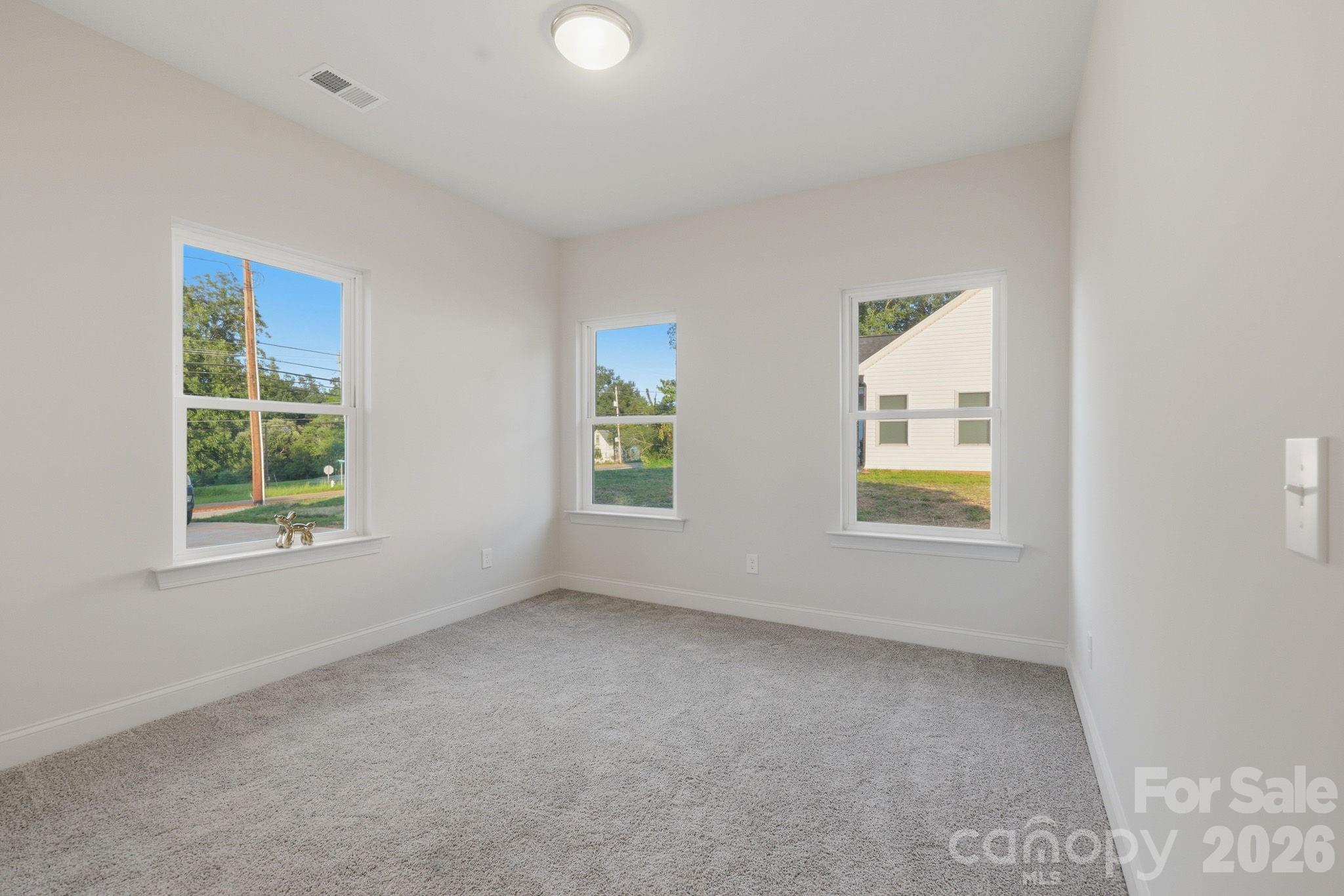 128 N Main Street — Granite Falls