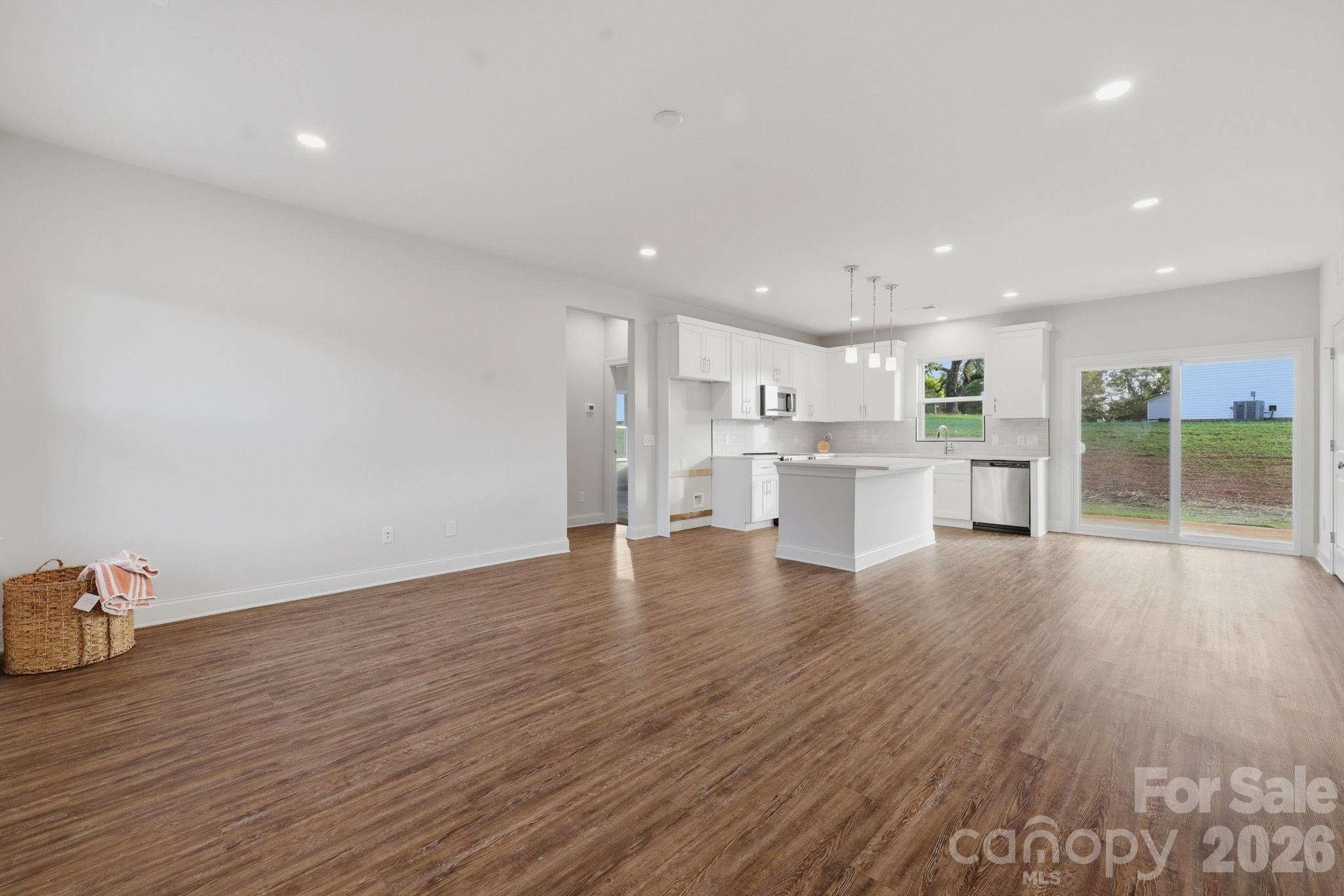 128 N Main Street — Granite Falls